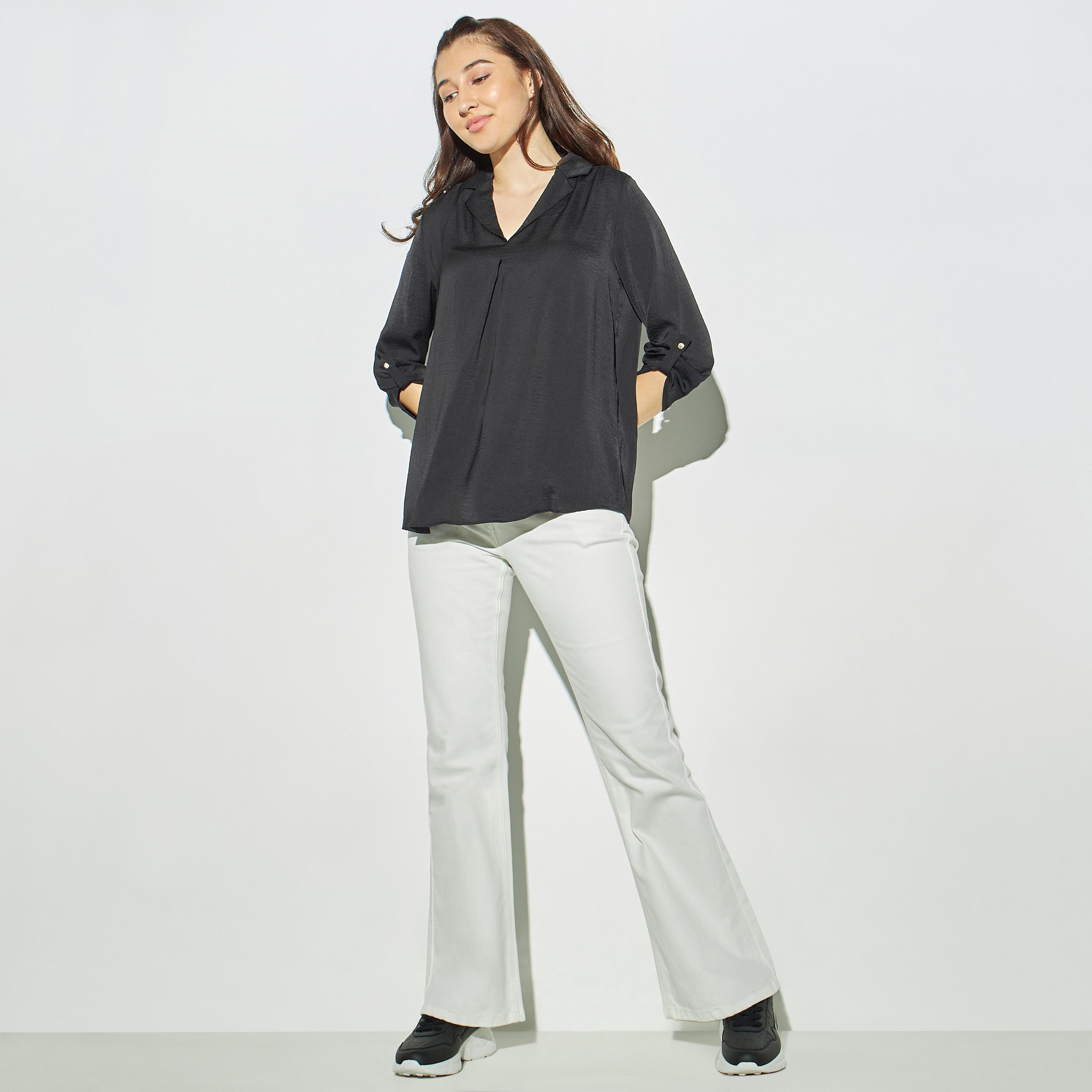 بلوزة سادة بياقة عادية وأكمام ملفوفة-women-clothing-shirtsandblouses-blouses-image-3