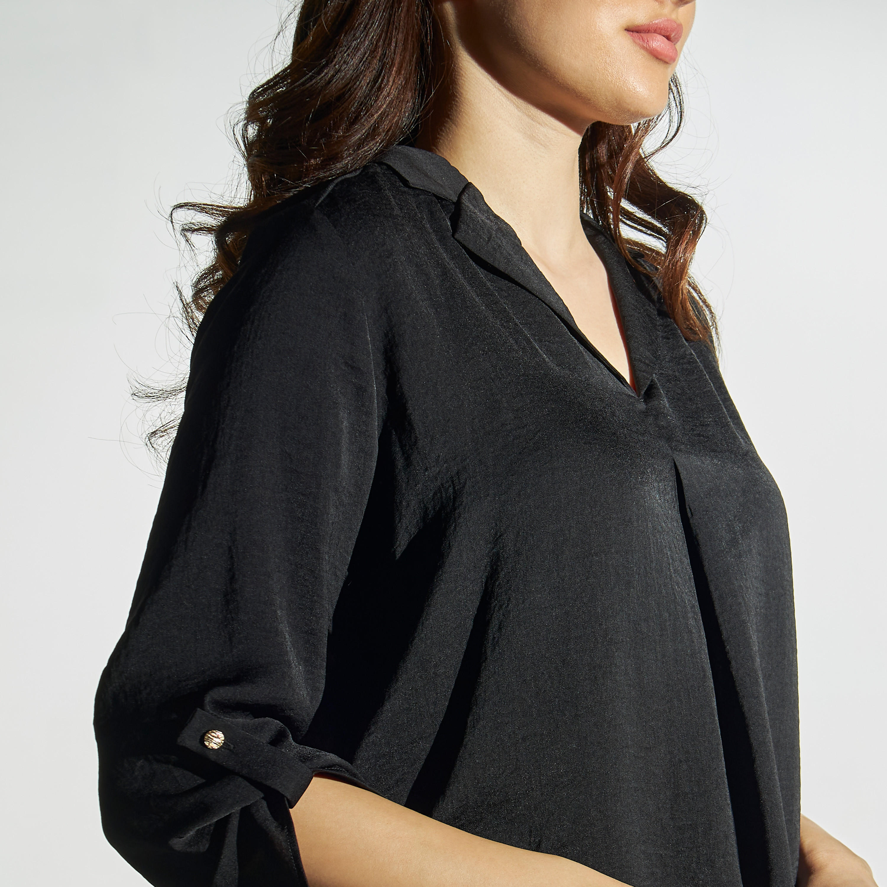 بلوزة سادة بياقة عادية وأكمام ملفوفة-women-clothing-shirtsandblouses-blouses-image-1