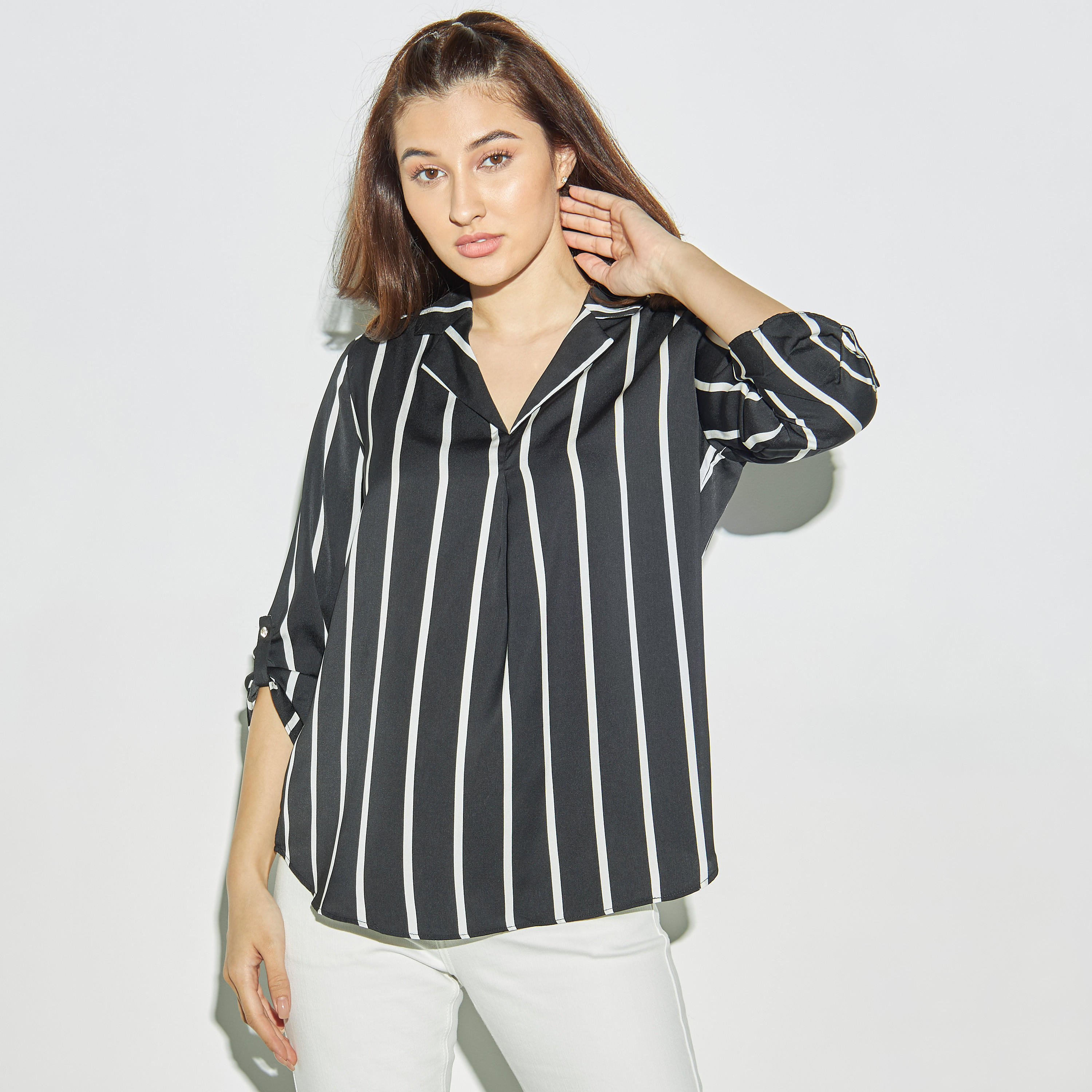 بلوزة مخطّطة بياقة كامب وأكمام ملفوفة-women-clothing-shirtsandblouses-blouses-image-1