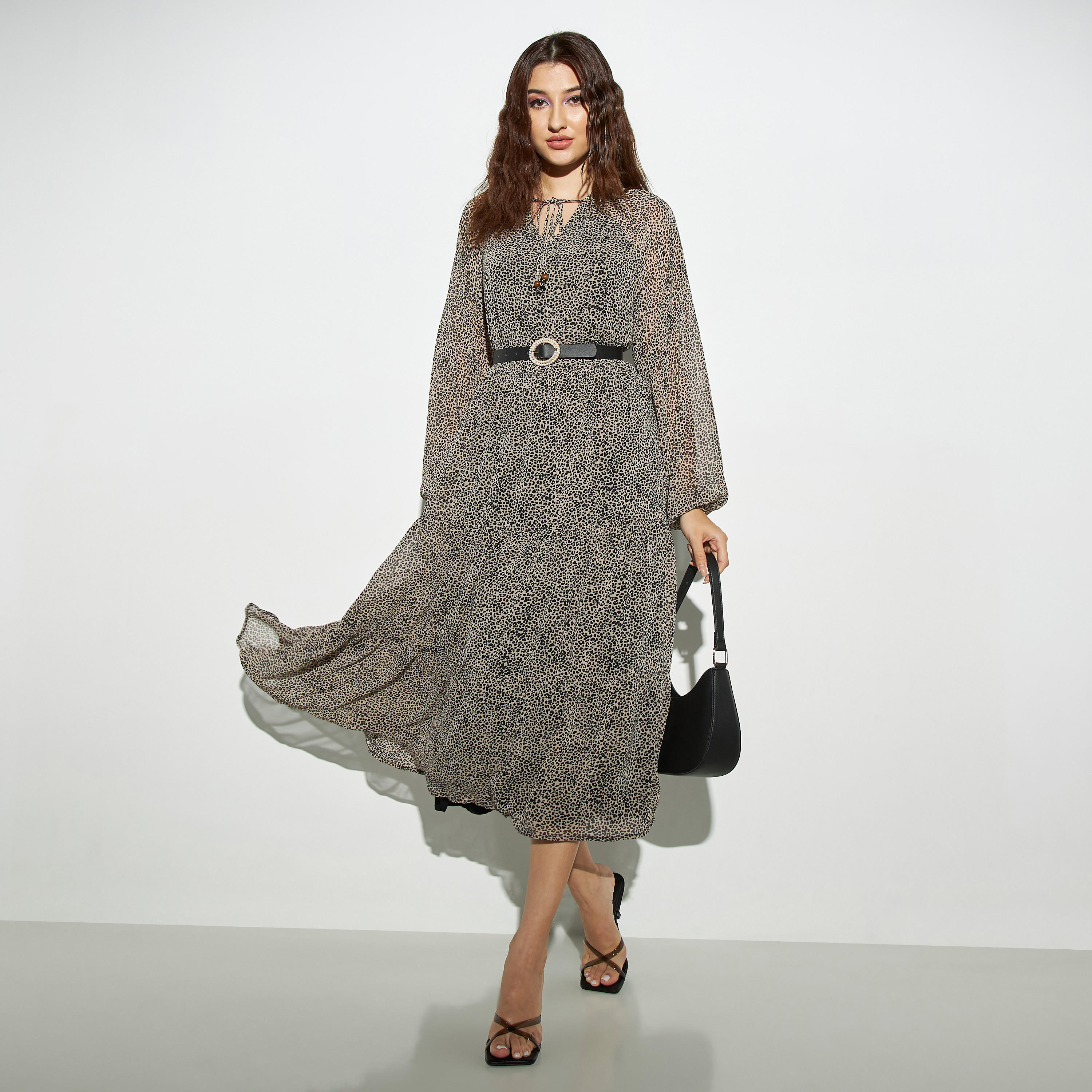 فستان طويل بطبعات وأكمام طويلة وأربطة-women-clothing-dresses-image-1