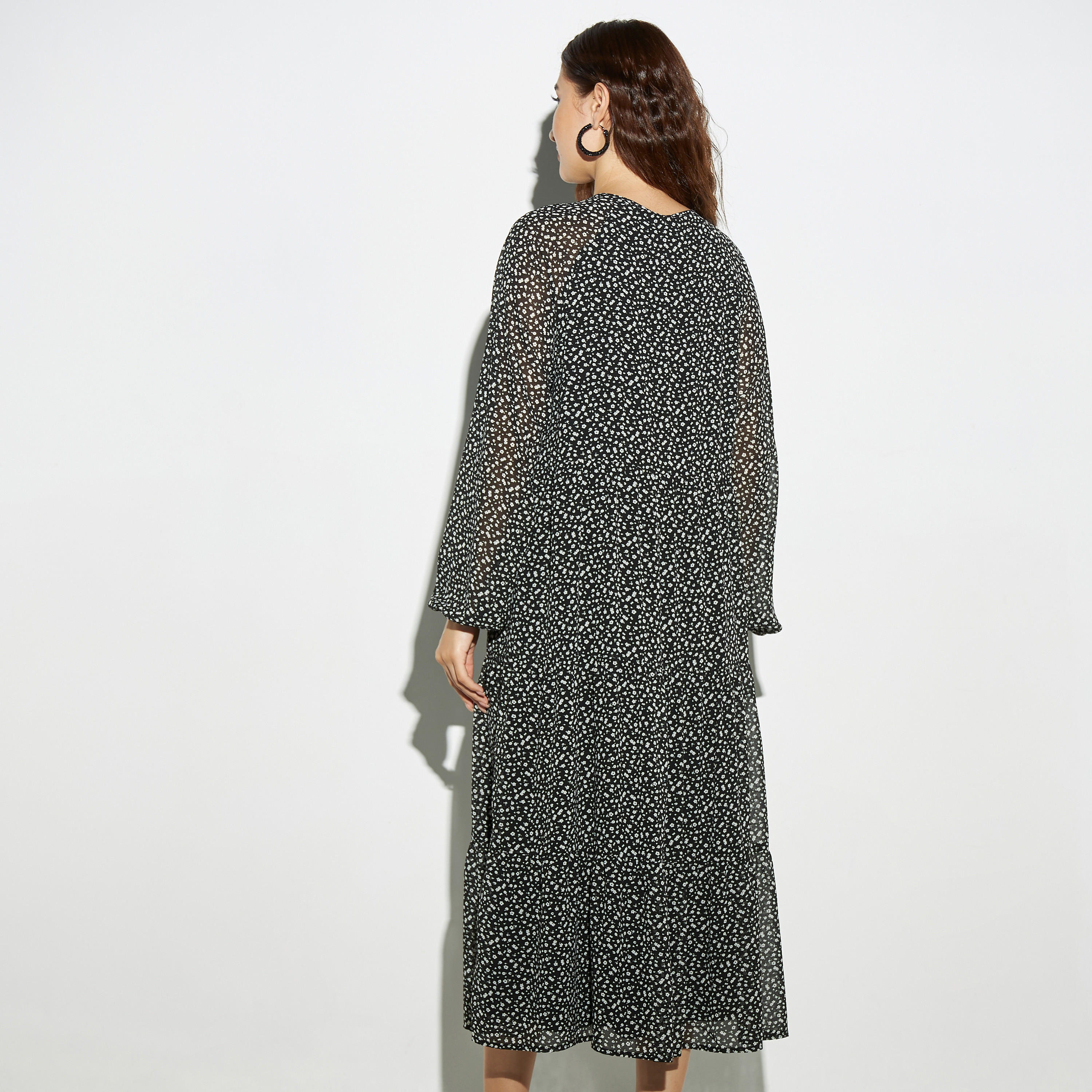 فستان ميدي بياقة برباط وأكمام طويلة وطبعات أزهار-women-clothing-dresses-image-3