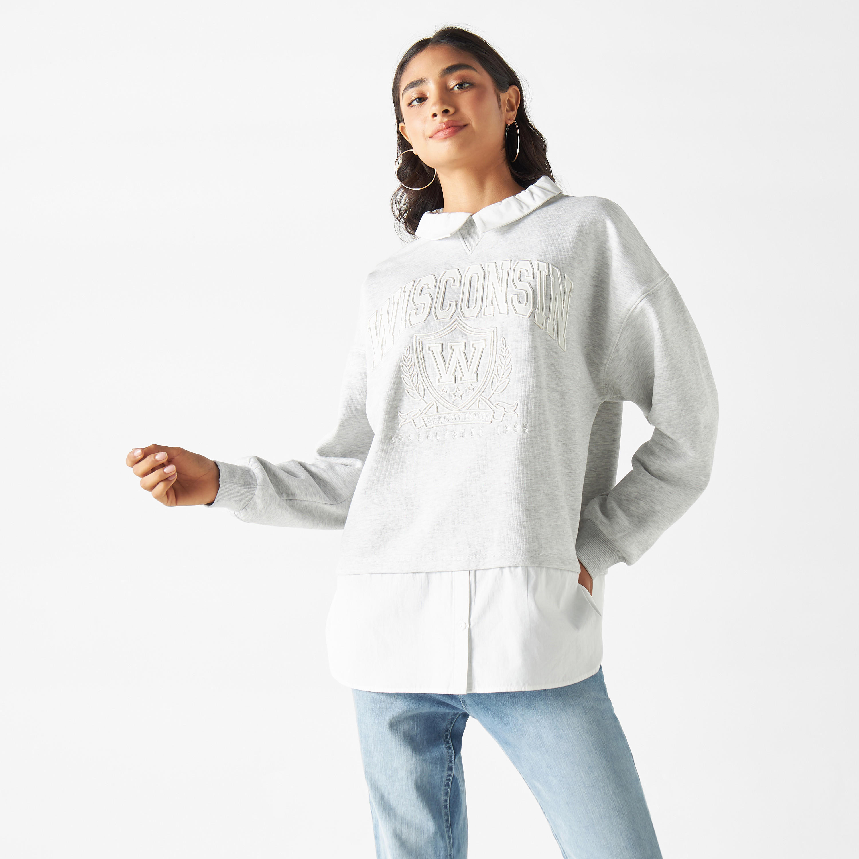 سويت شيرت بولو بأكمام طويلة وزخارف-women-winterwear-hoodiesandsweatshirts-sweatshirts-image-1