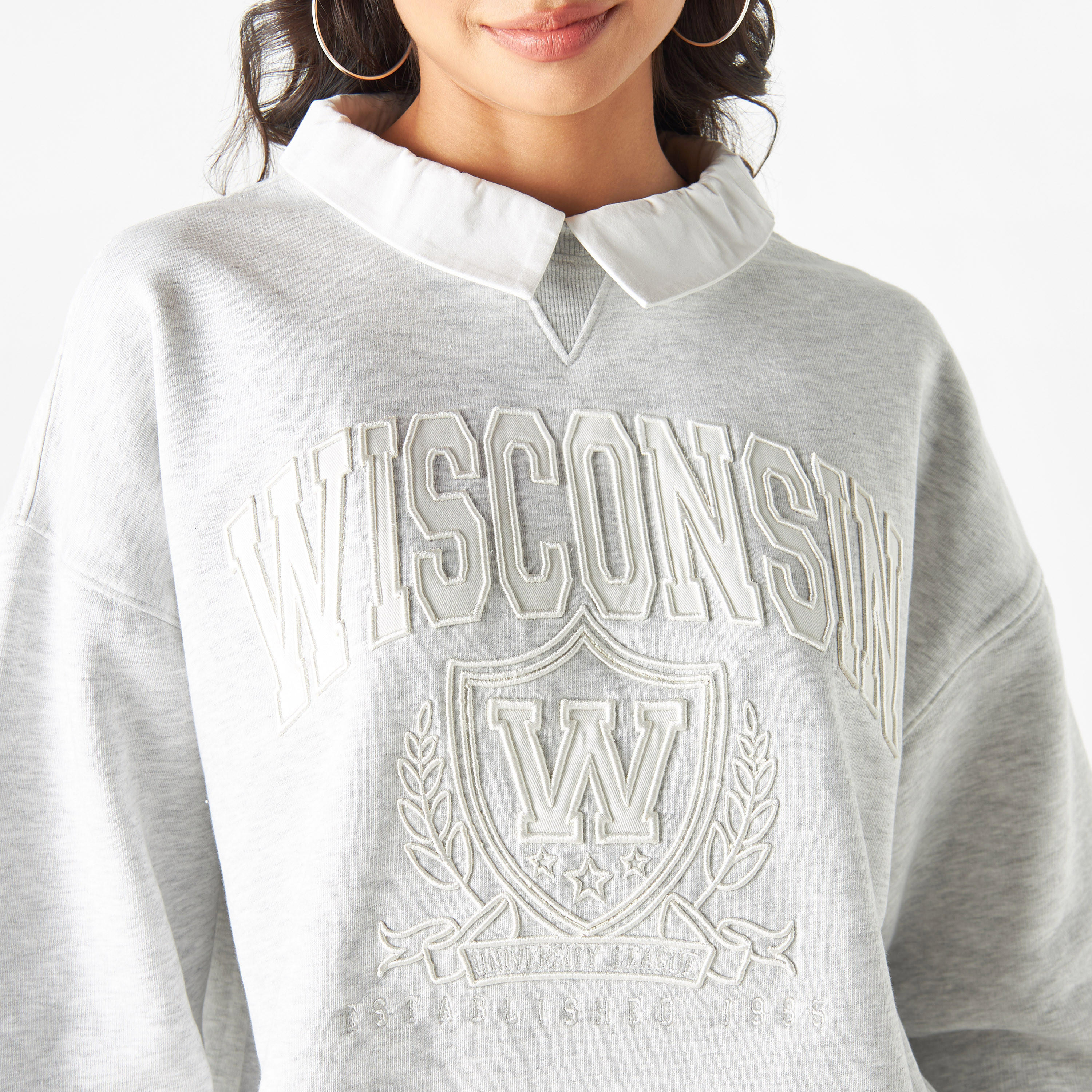 سويت شيرت بولو بأكمام طويلة وزخارف-women-winterwear-hoodiesandsweatshirts-sweatshirts-image-4
