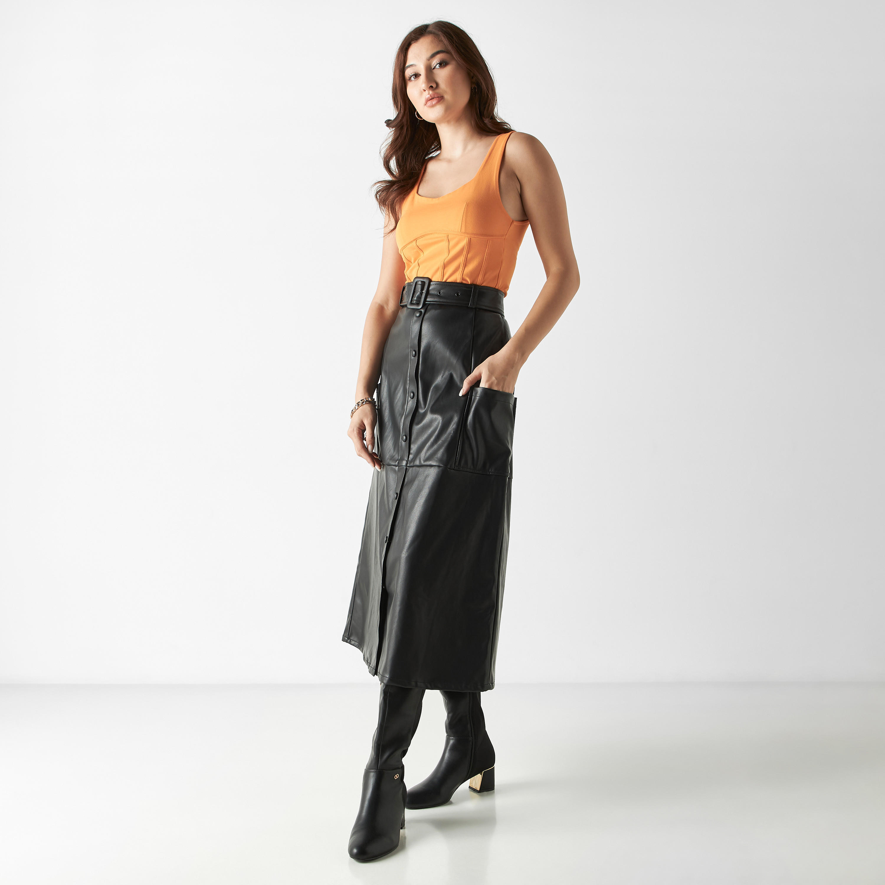 تنورة سادة بأزرار وجيوب وحزام-women-clothing-bottoms-skirts-image-3