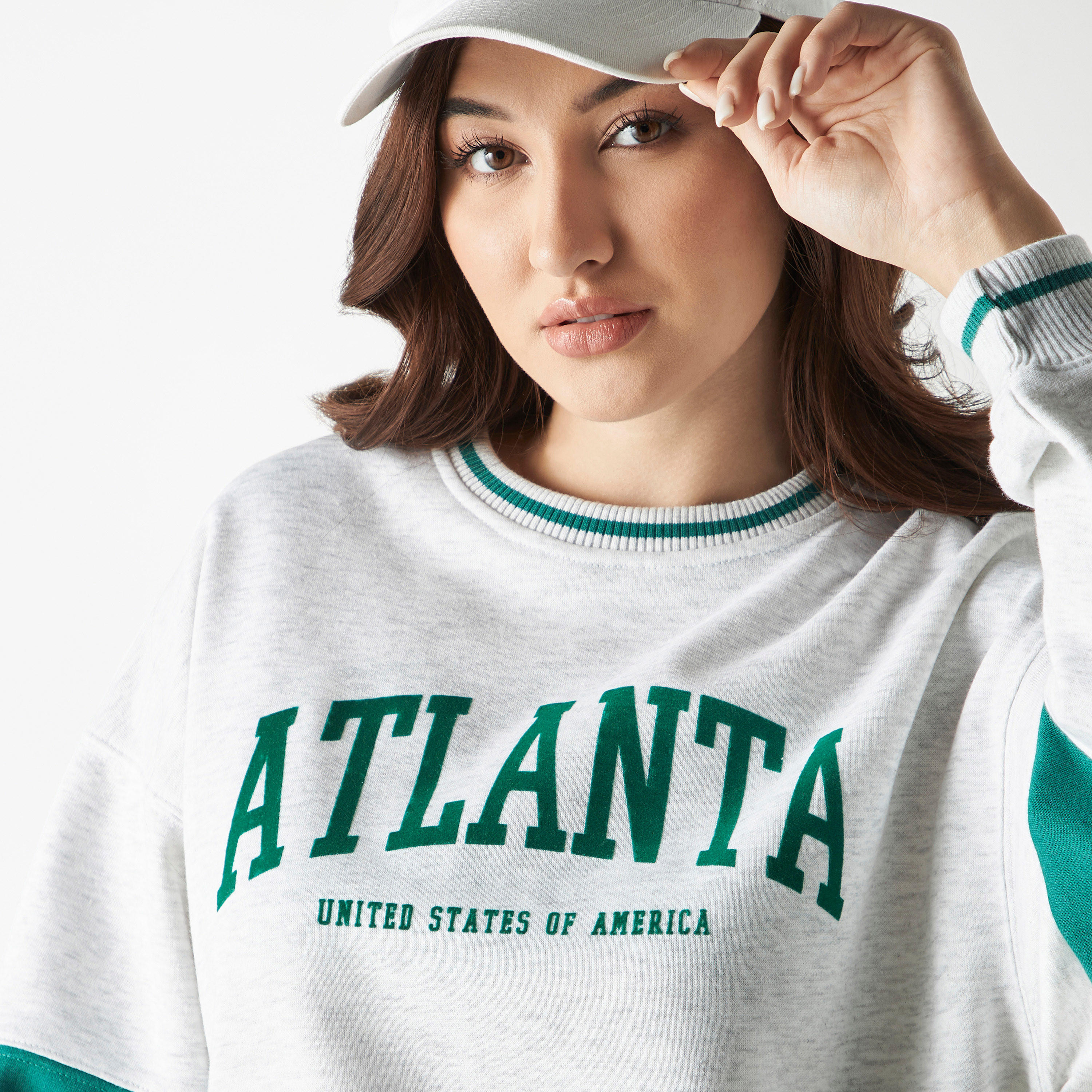 سويت شيرت بأكمام طويلة وطبعات-women-winterwear-hoodiesandsweatshirts-sweatshirts-image-1