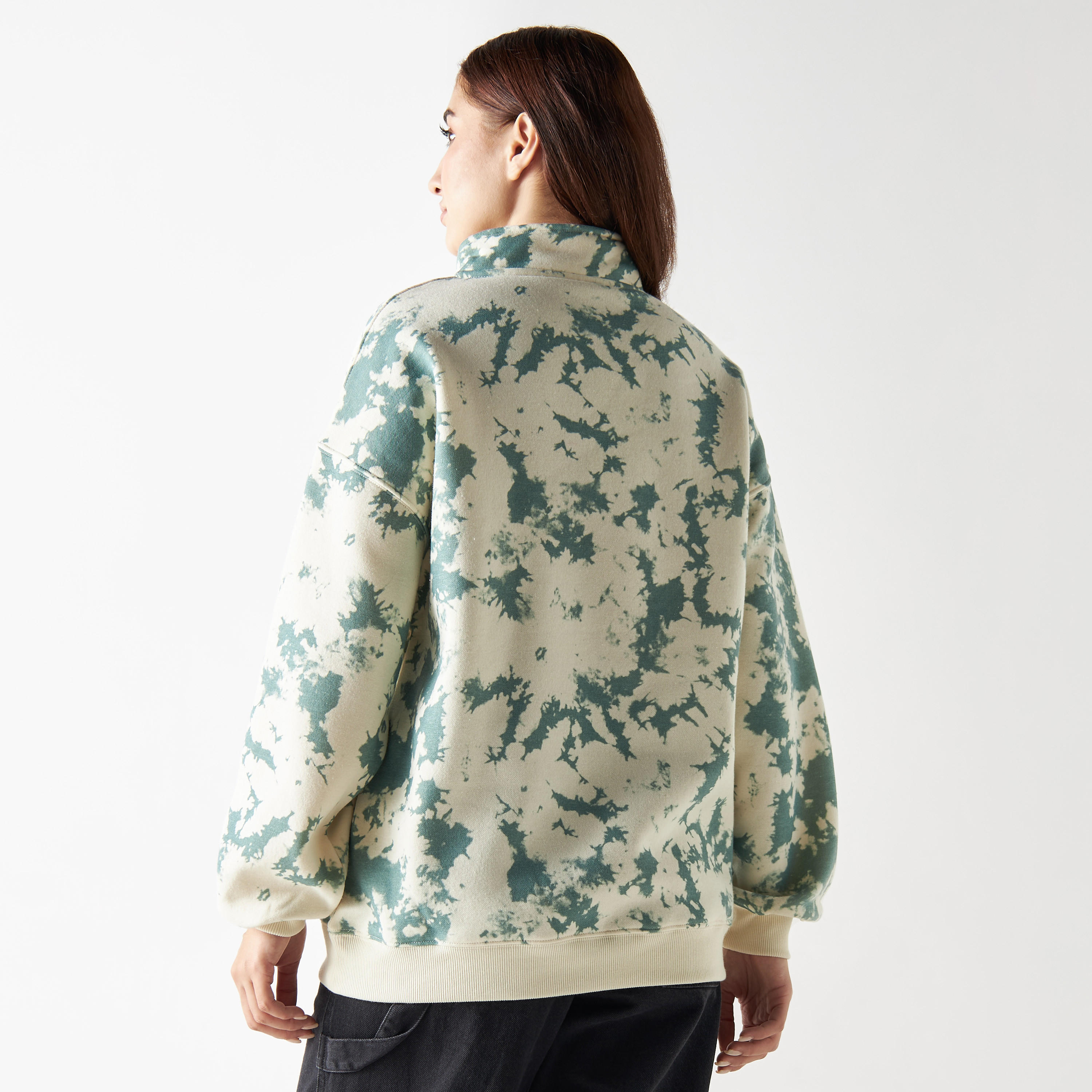 سويت شيرت بأكمام طويلة وطبعات-women-winterwear-hoodiesandsweatshirts-sweatshirts-image-2