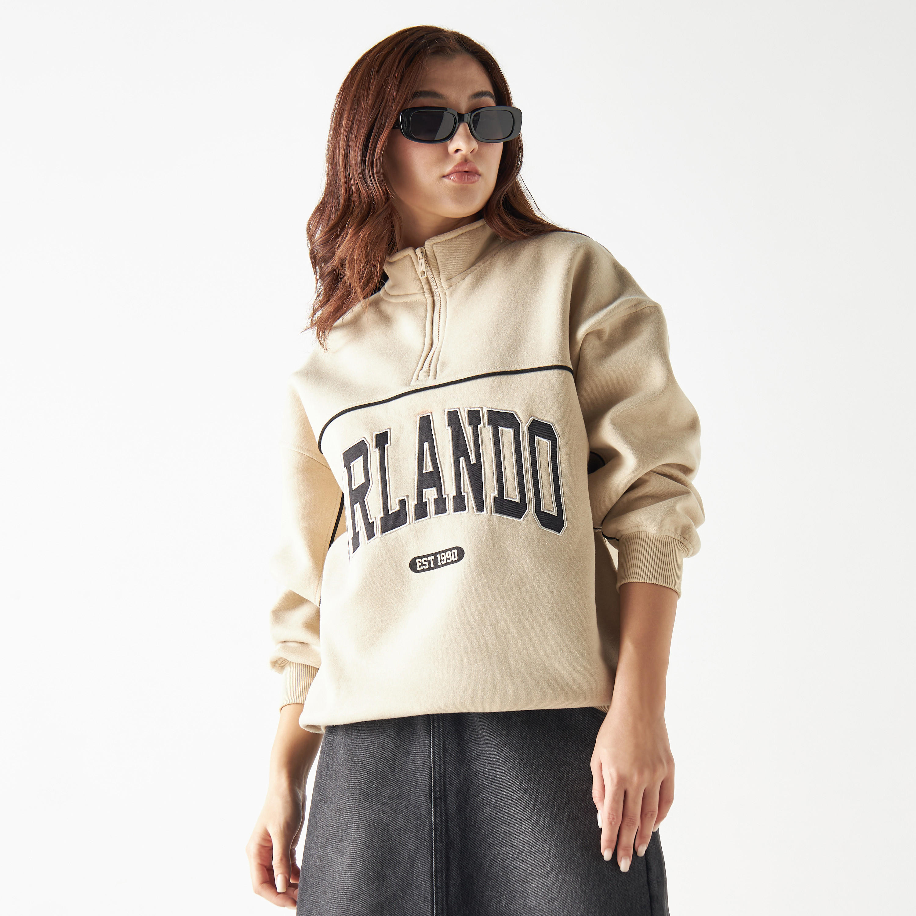 سويت شيرت بأكمام طويلة وطبعات-women-winterwear-hoodiesandsweatshirts-sweatshirts-image-4