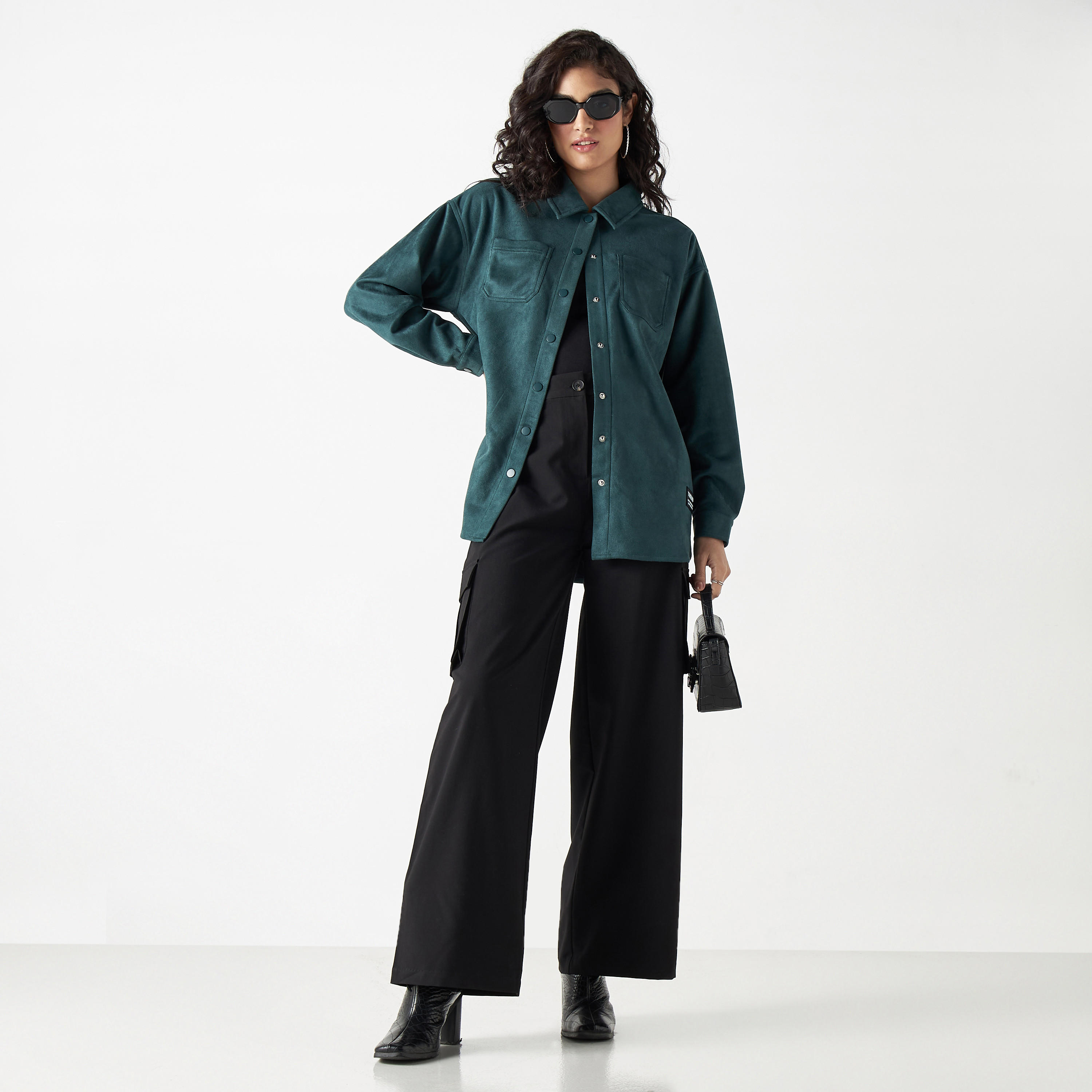 قميص بارز الملمس بأكمام طويلة وجيوب-women-clothing-shirtsandblouses-shirts-image-2