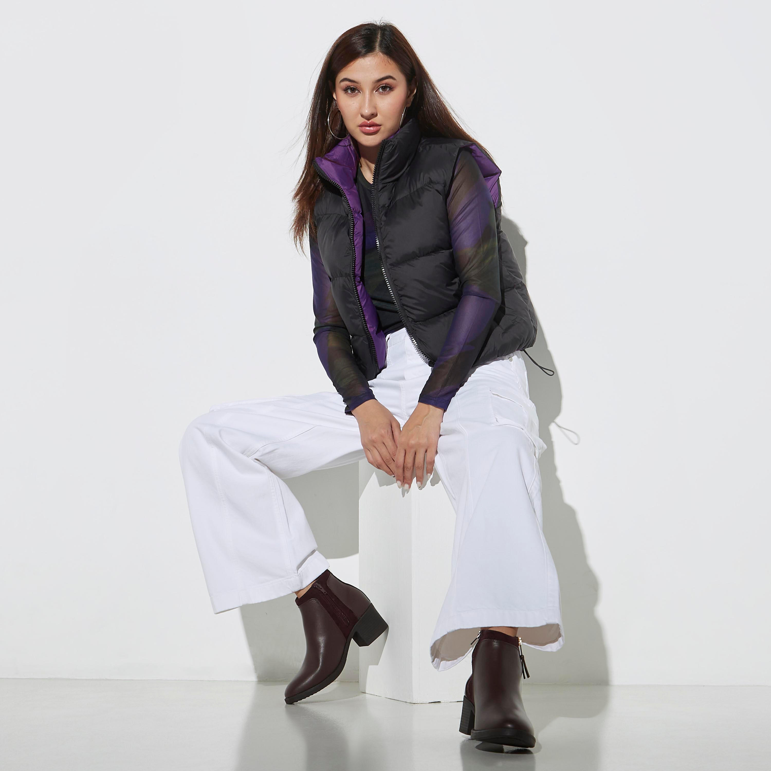Quilted Sleeveless Jacket with Zip Closure and Pockets-women-winterwear-coatsandjackets-jackets-image-2