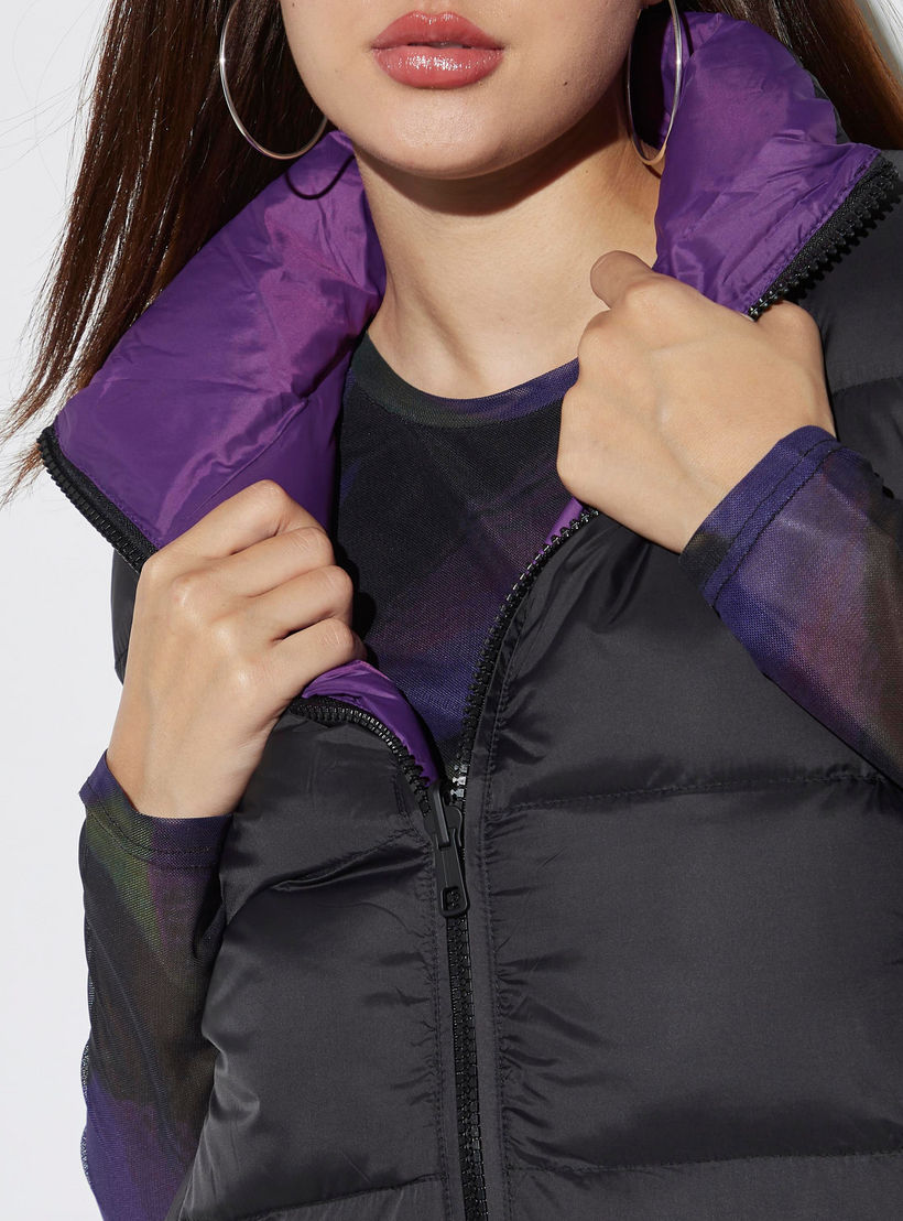 Quilted Sleeveless Jacket with Zip Closure and Pockets-women-winterwear-coatsandjackets-jackets-image-4