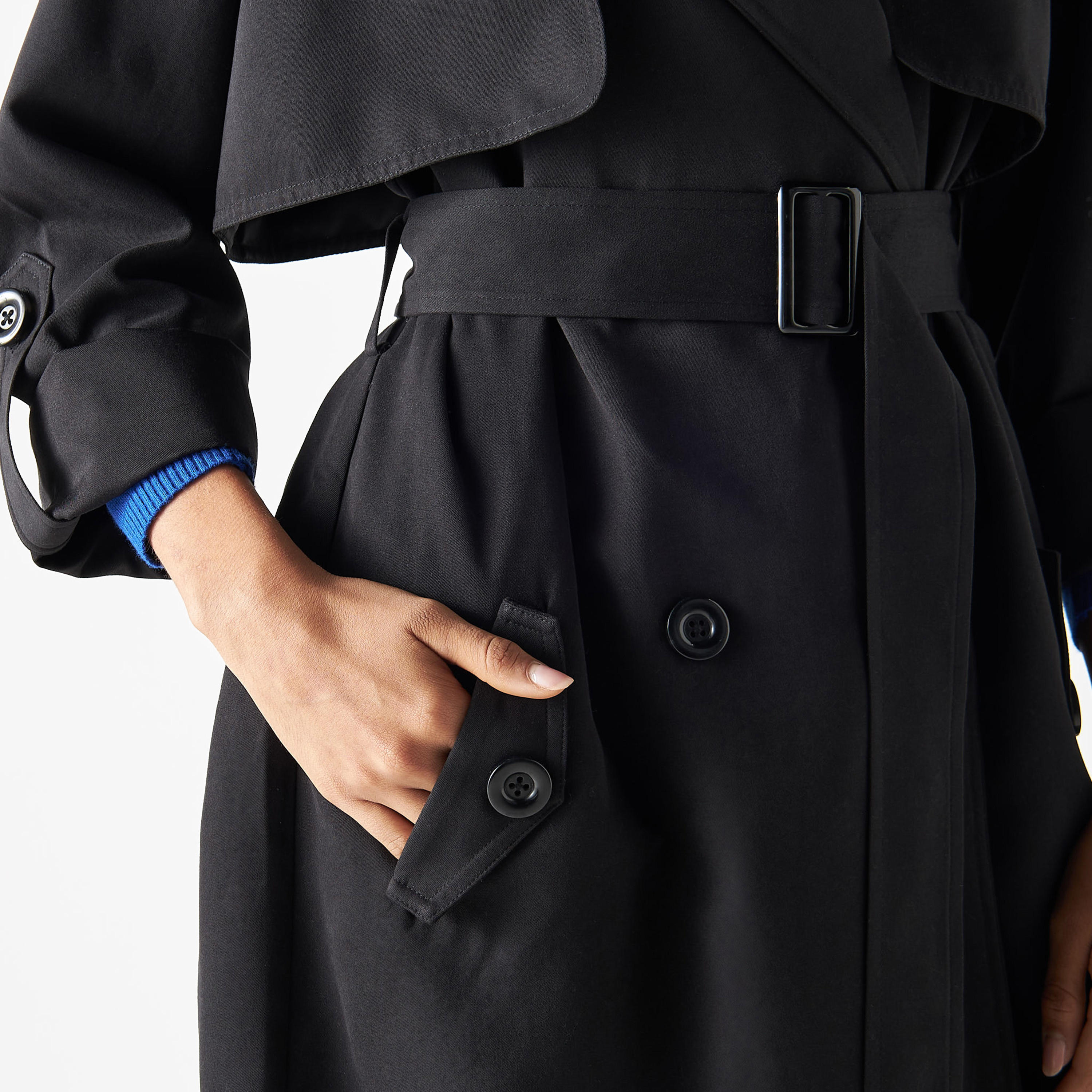 معطف سادة بحزام وجيوب-women-clothing-coatsandjackets-coats-image-4