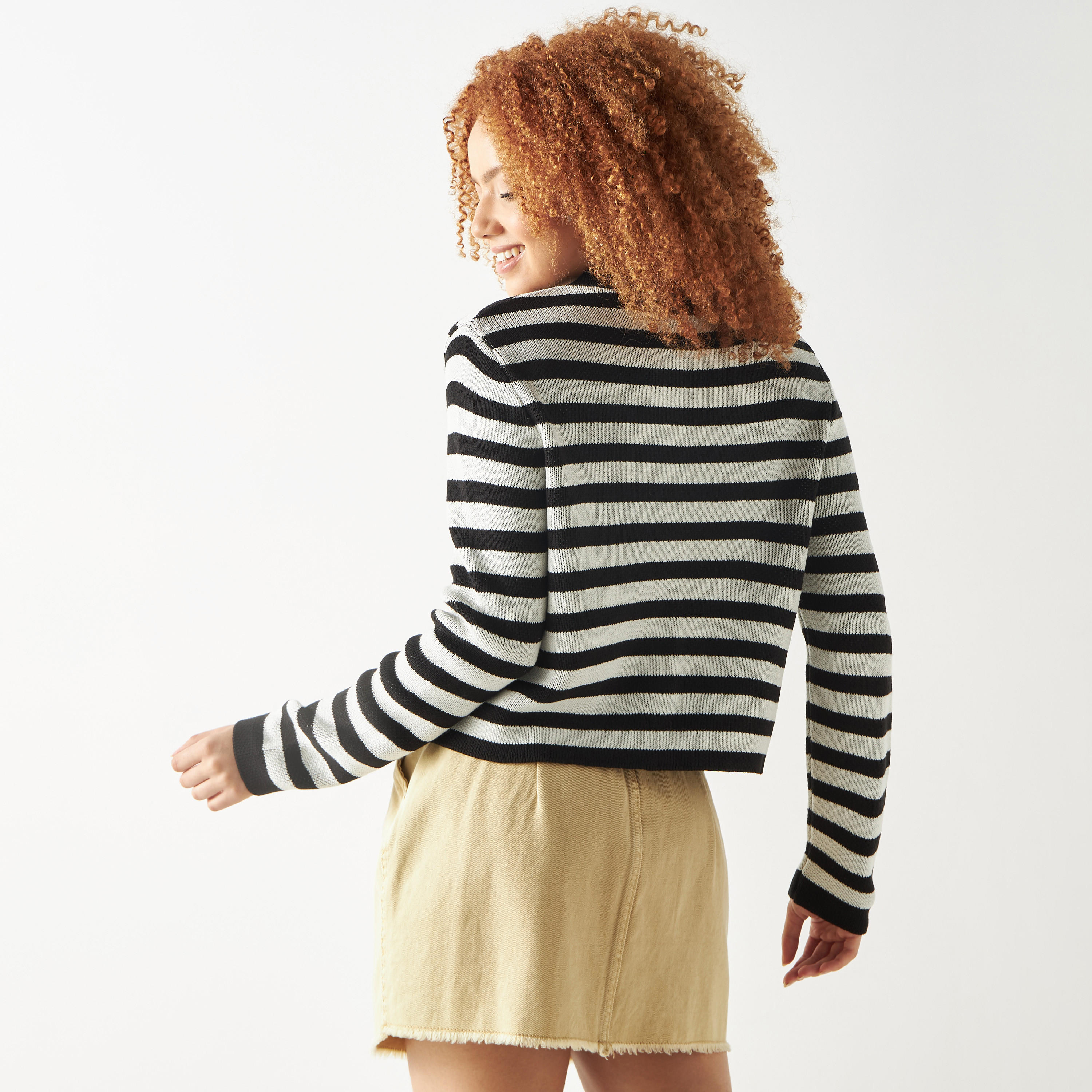 كارديجان مقلم بأكمام طويلة وأزرار-women-winterwear-cardigansandjumpers-cardigans-image-3
