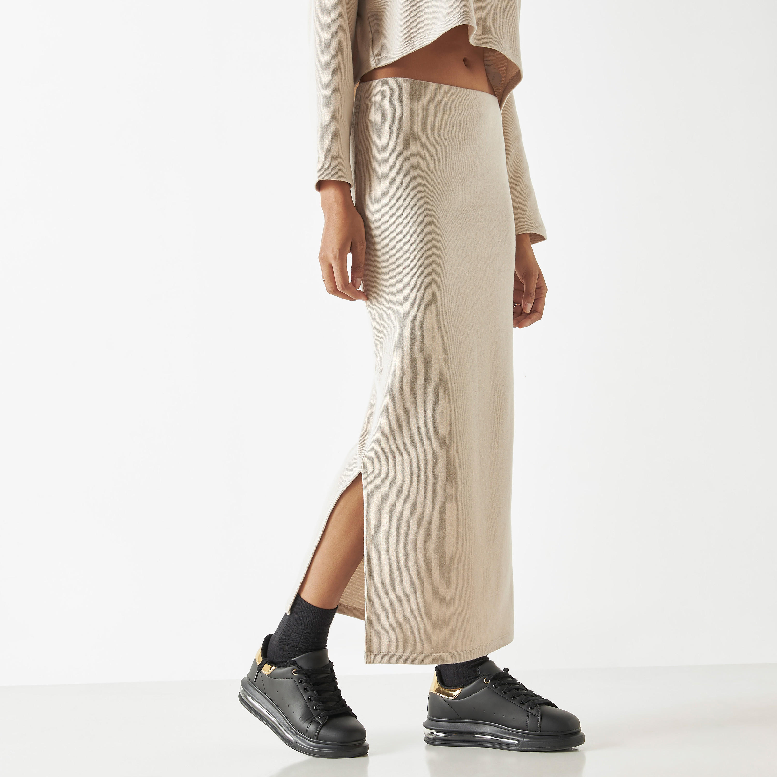 تنّورة ضيقة بارزة الملمس بخصر مطاطي-women-clothing-bottoms-skirts-image-1