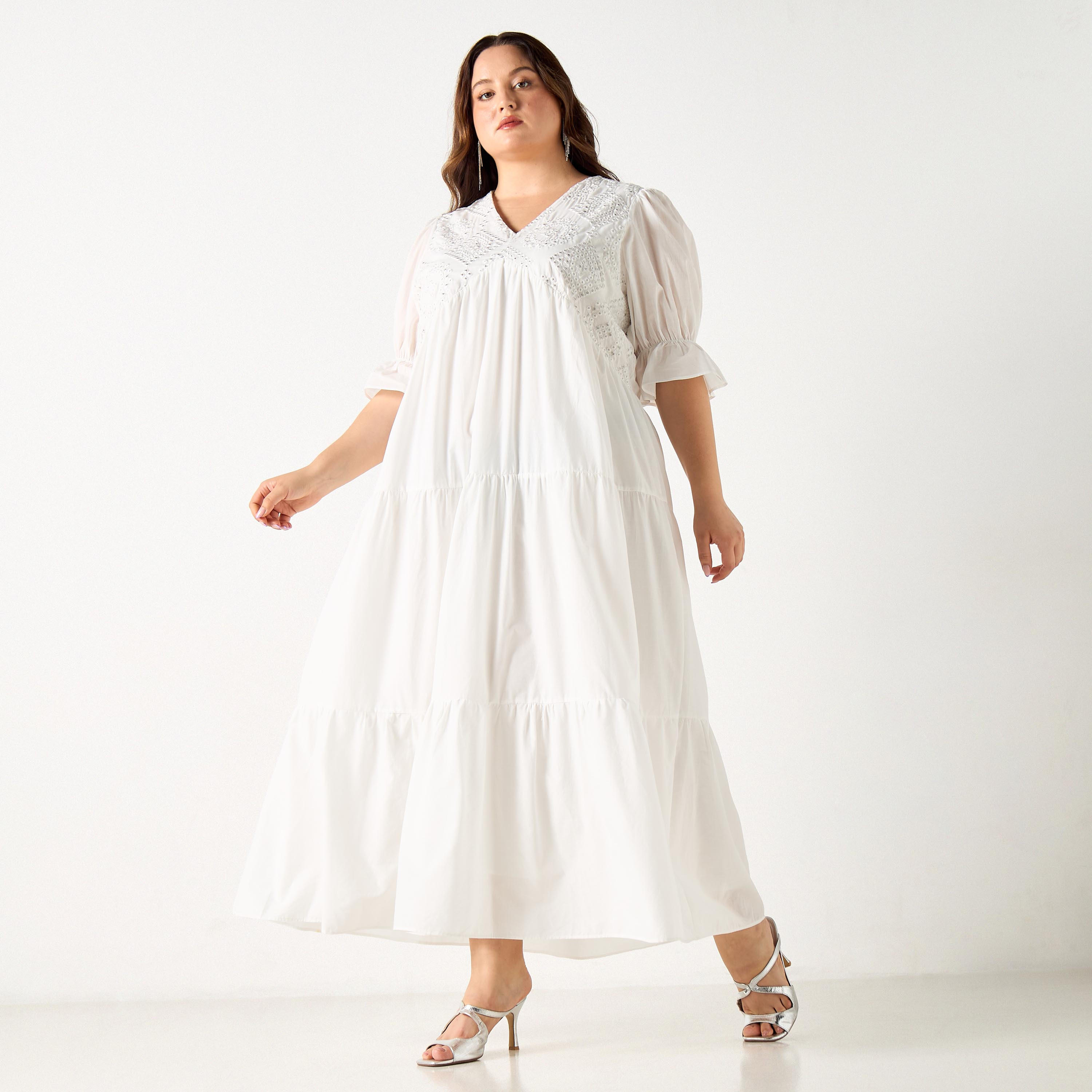 فستان إيه لاين ماكسي مطرّز بياقة V وأكمام قصيرة-women-clothing-dresses-image-2