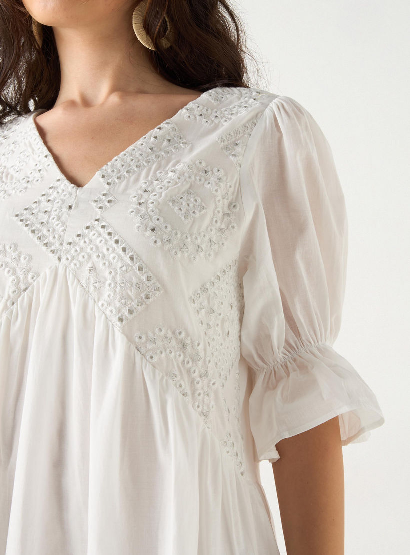 فستان إيه لاين ماكسي مطرّز بياقة V وأكمام قصيرة-women-clothing-dresses-image-5