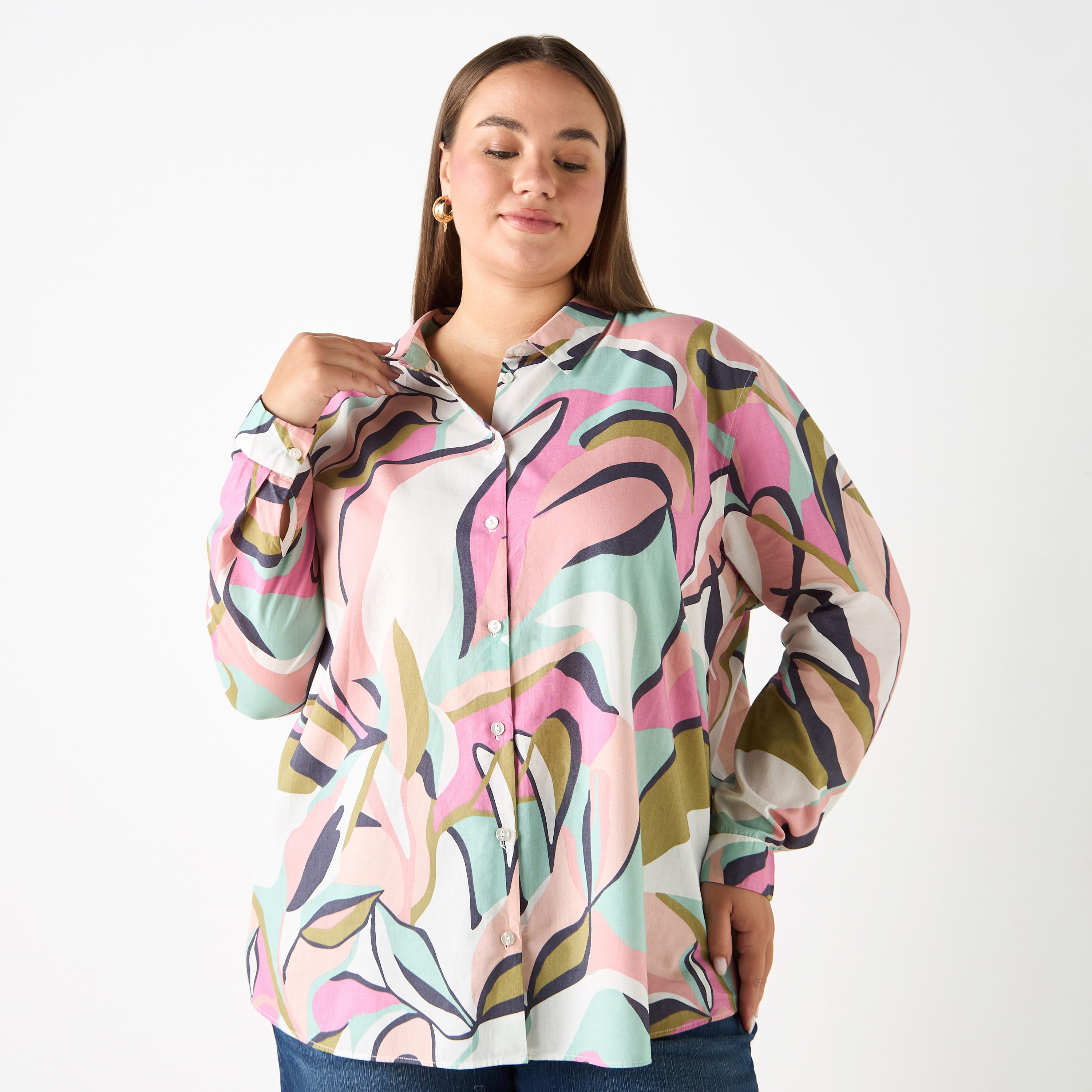 قميص بأكمام طويلة وياقة عادية وطبعات-women-clothing-shirtsandblouses-shirts-image-4