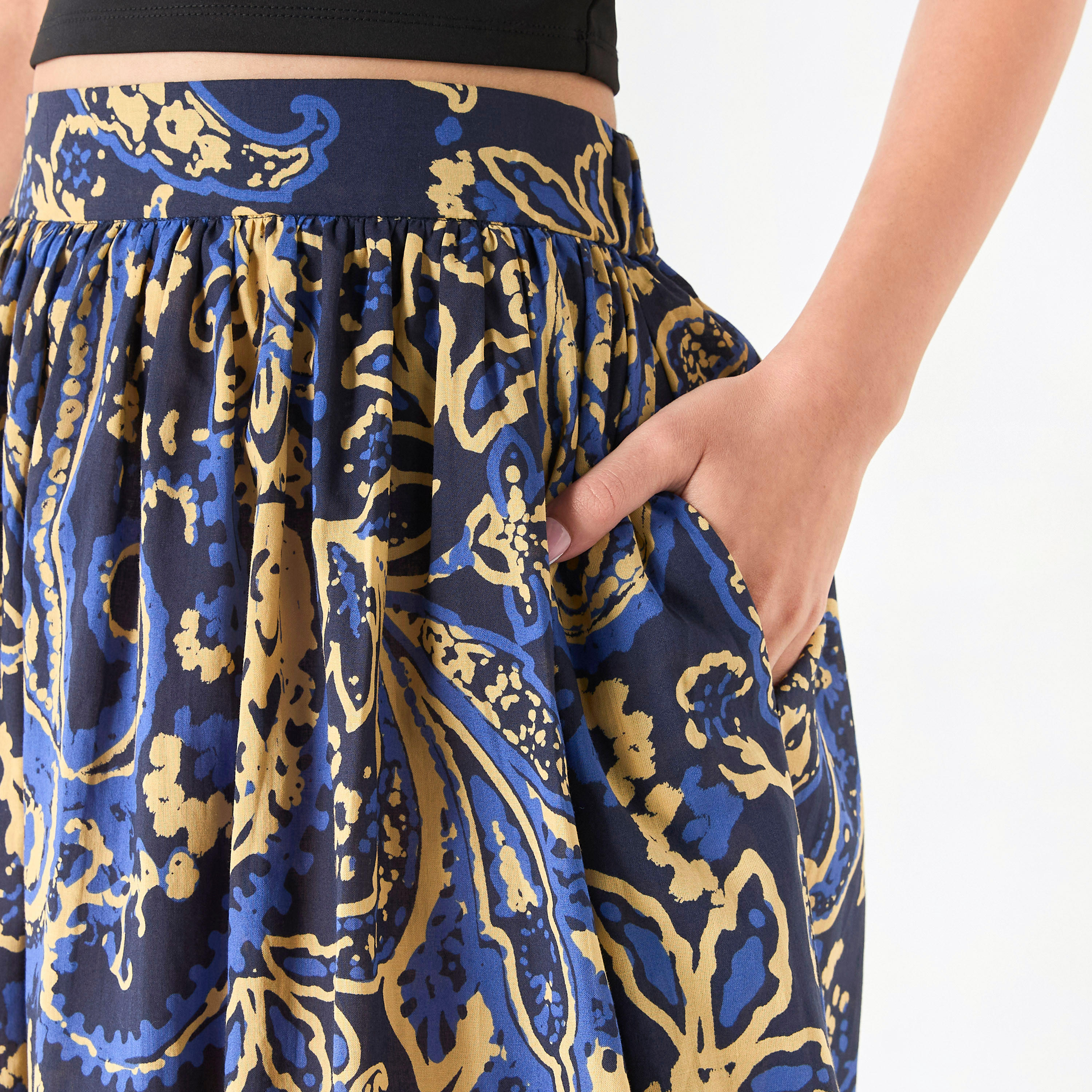 تنورة بكسرات بطبعات مع جيوب وخصر شبه مطاطي-women-clothing-bottoms-skirts-image-4