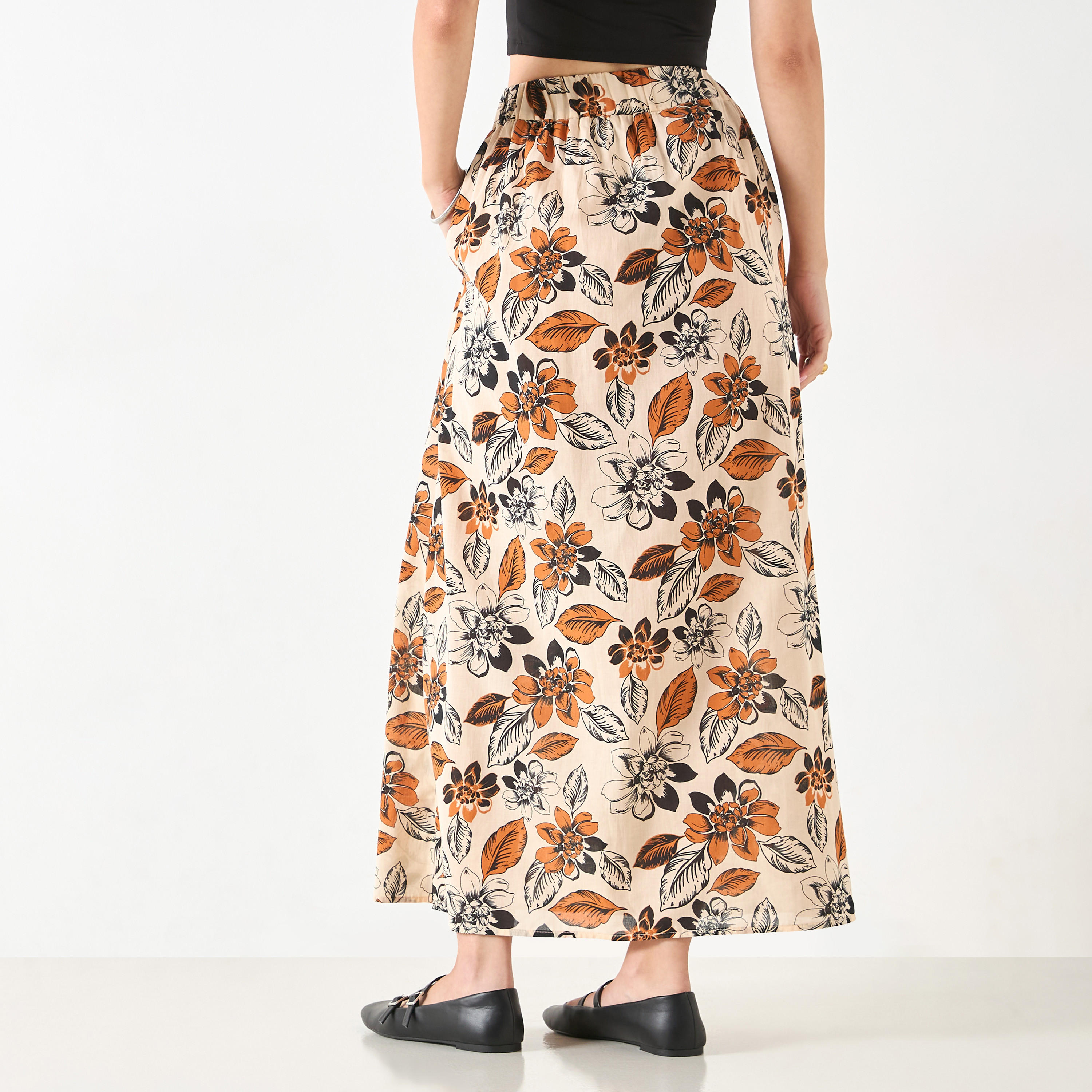 تنورة بكسرات بطبعات مع جيوب وخصر شبه مطاطي-women-clothing-bottoms-skirts-image-3