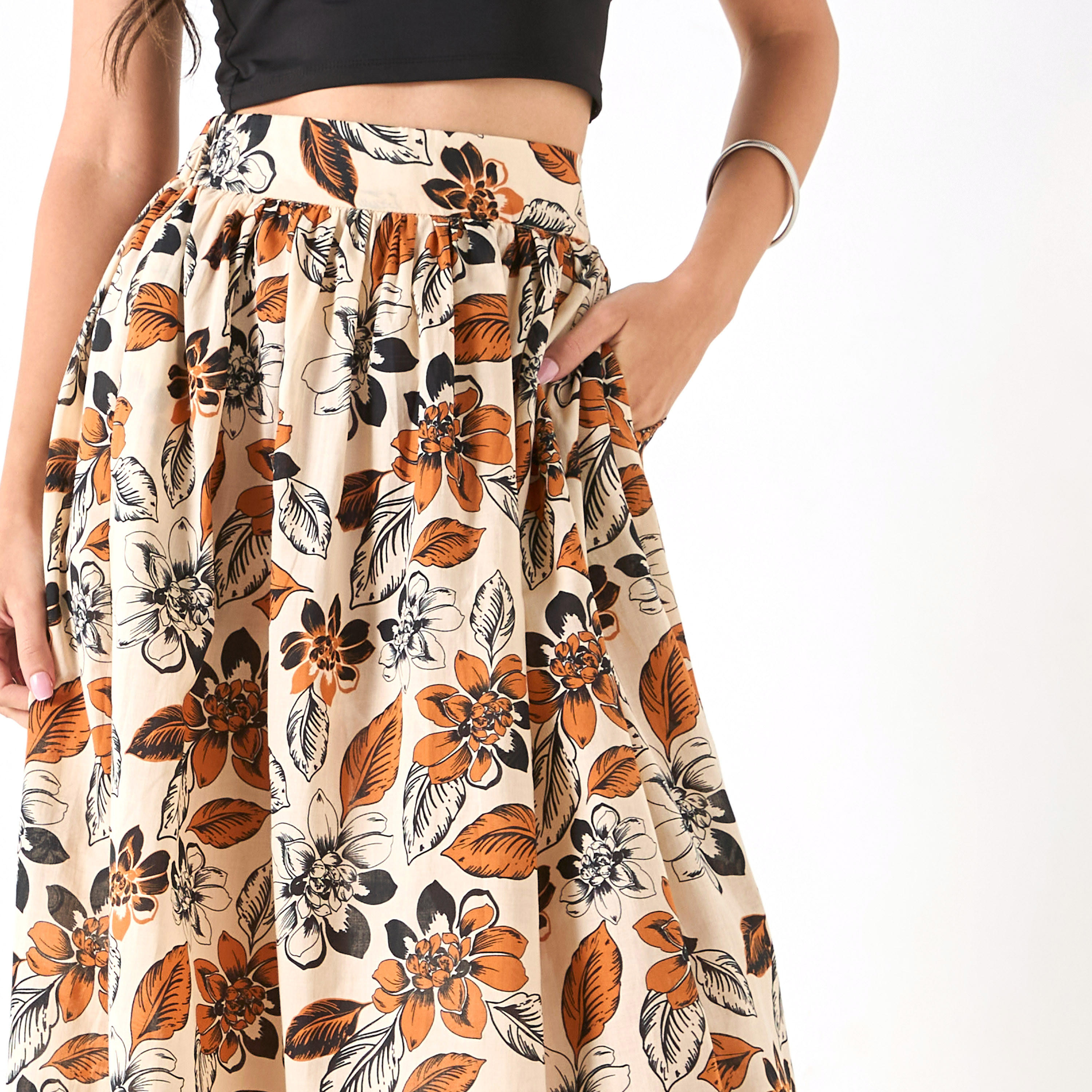 تنورة بكسرات بطبعات مع جيوب وخصر شبه مطاطي-women-clothing-bottoms-skirts-image-4