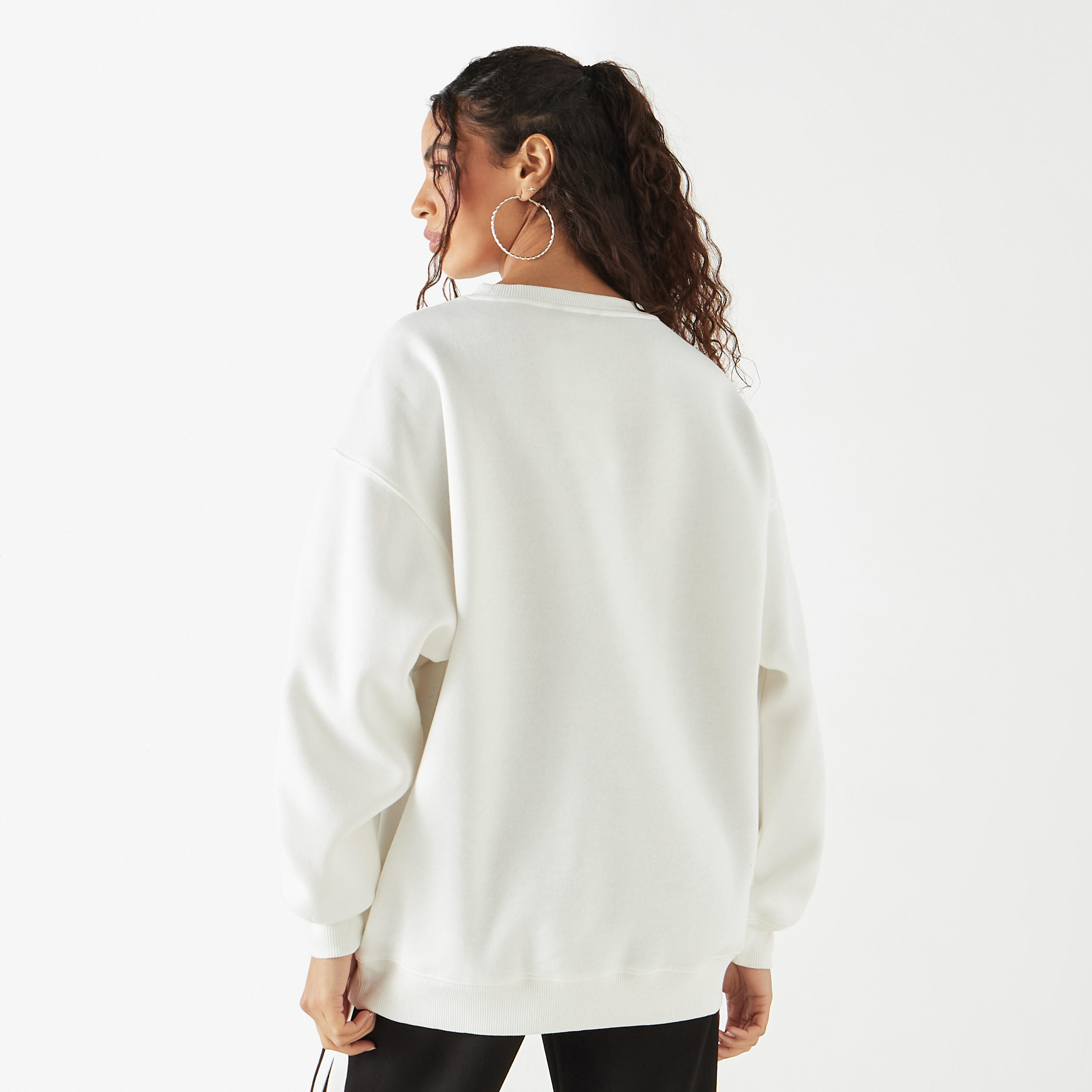 Printed Long Sleeves Sweatshirt with Crew Neck-women-winterwear-hoodiesandsweatshirts-sweatshirts-image-11