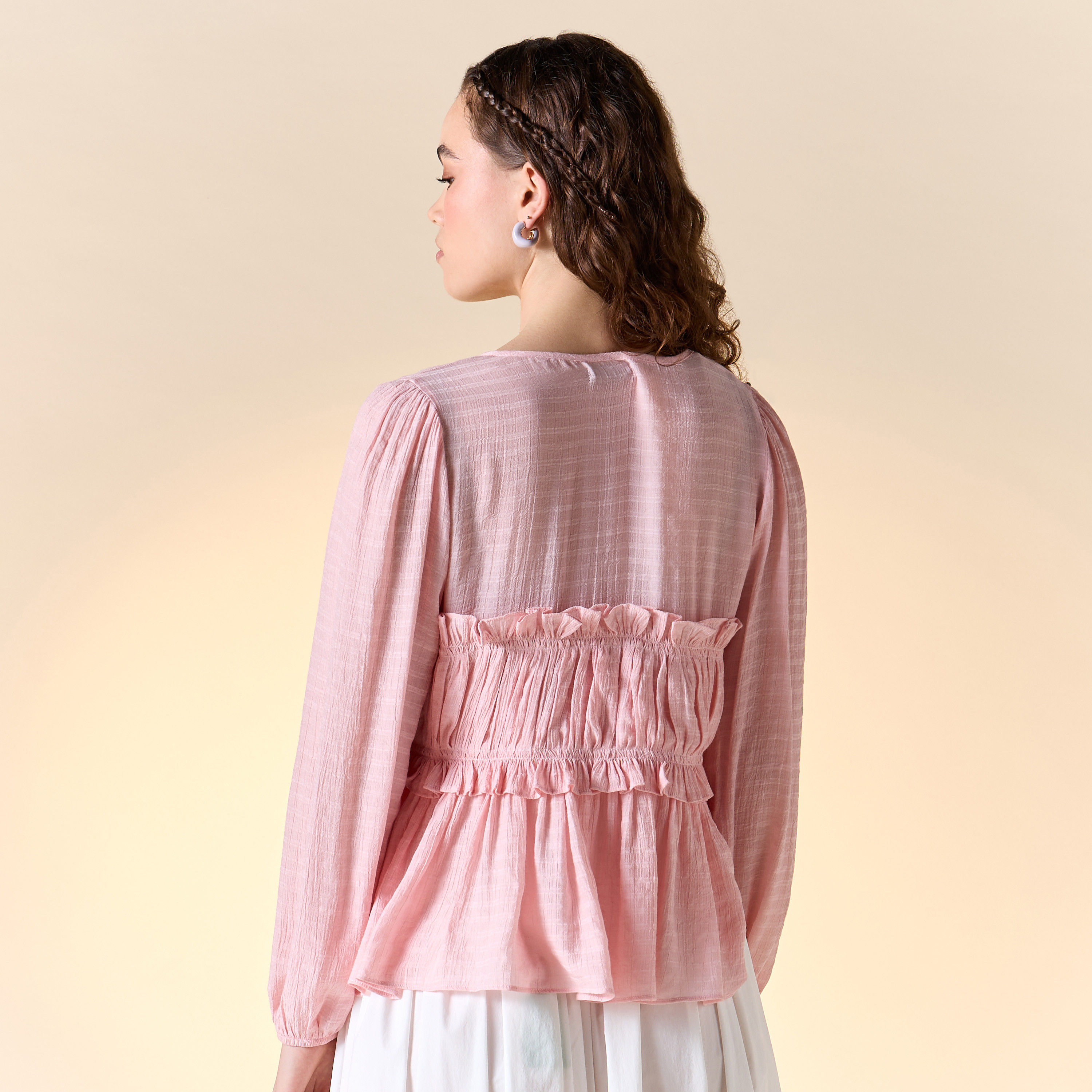 بلوزة بارزة الملمس بياقة V وتفاصيل كسرات ورباط-women-clothing-shirtsandblouses-blouses-image-11
