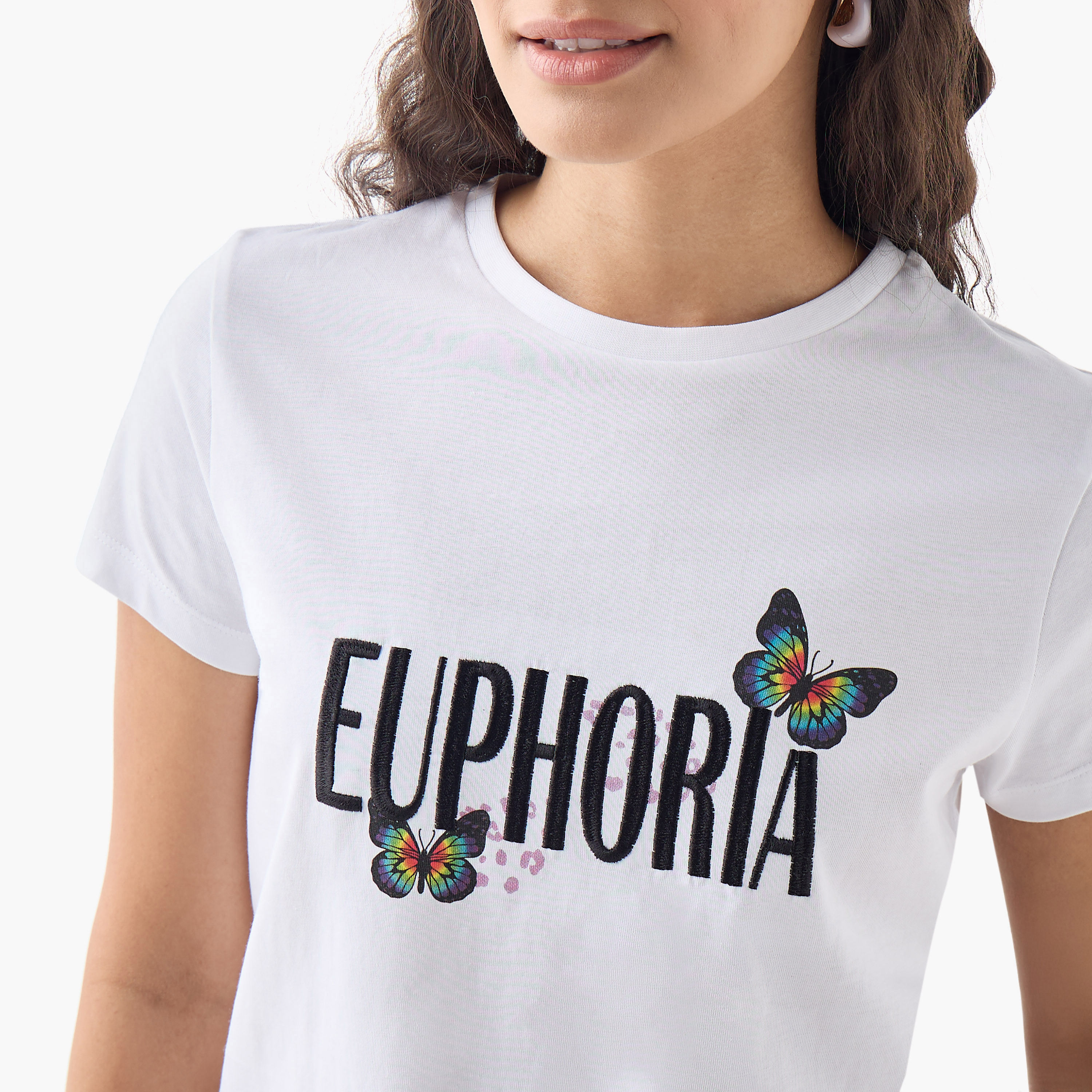 تيشيرت مزين بياقة ضيقة-women-clothing-tshirts-image-4