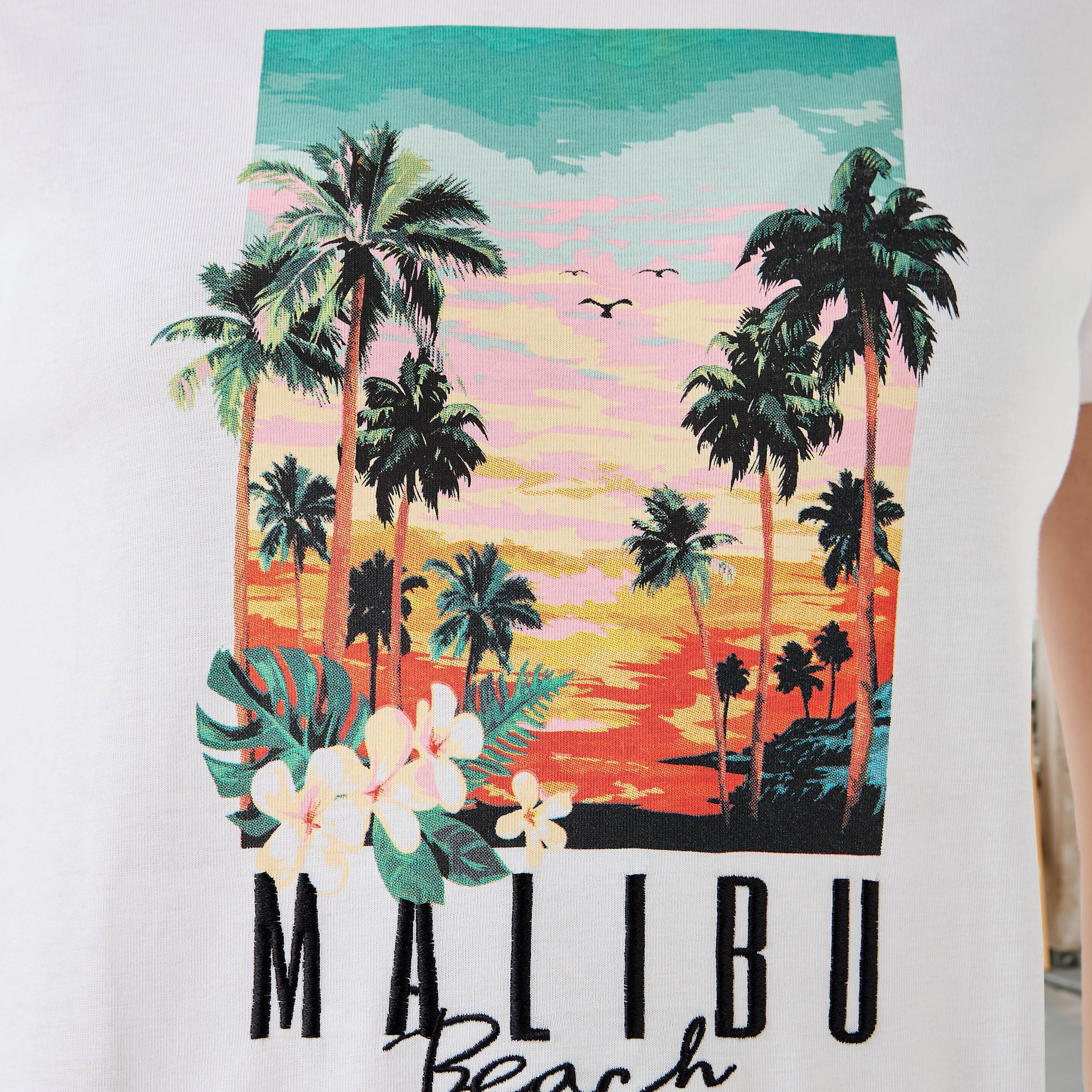 تيشيرت بطبعات جرافيك-women-clothing-tshirts-image-5
