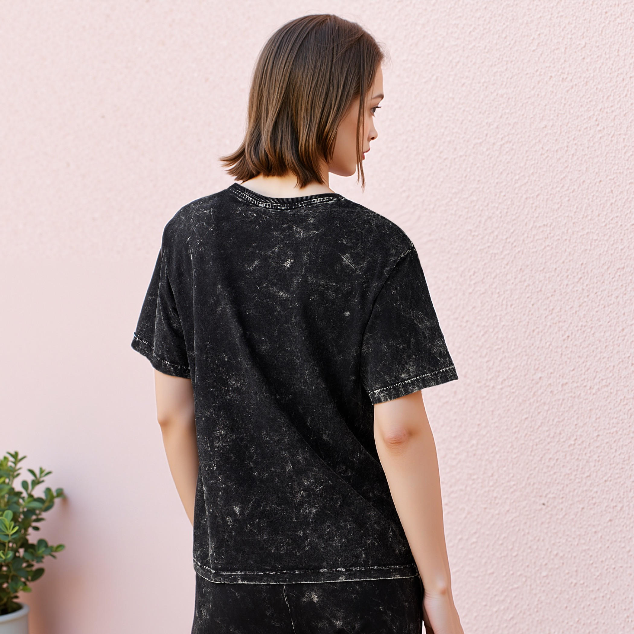تيشيرت قطن مغسول بالحامض بياقة ضيقة وأكمام قصيرة-women-clothing-tshirts-image-3