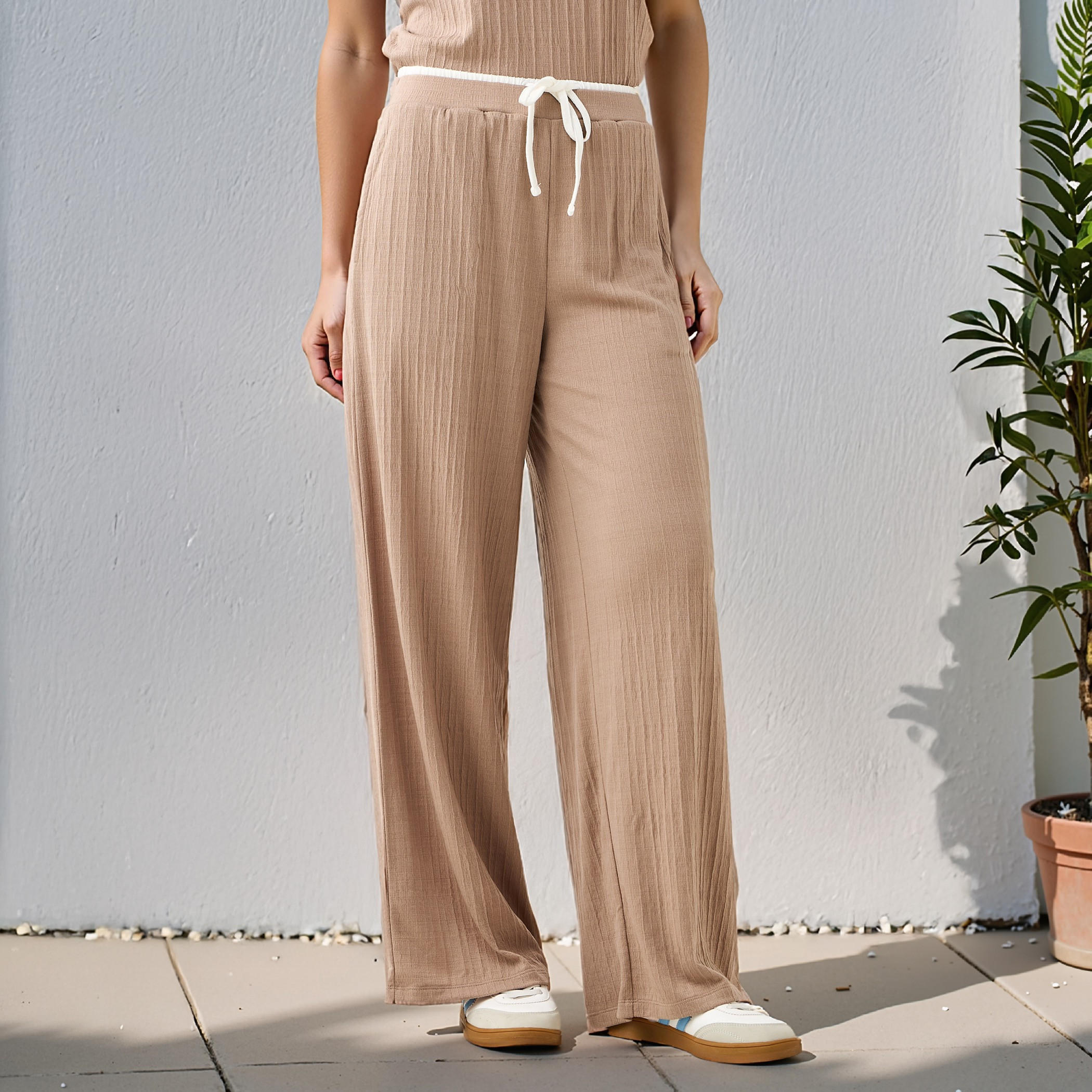 بنطلون رياضي واسع بارز الملمس بخصر متباين-women-clothing-bottoms-joggers-image-1