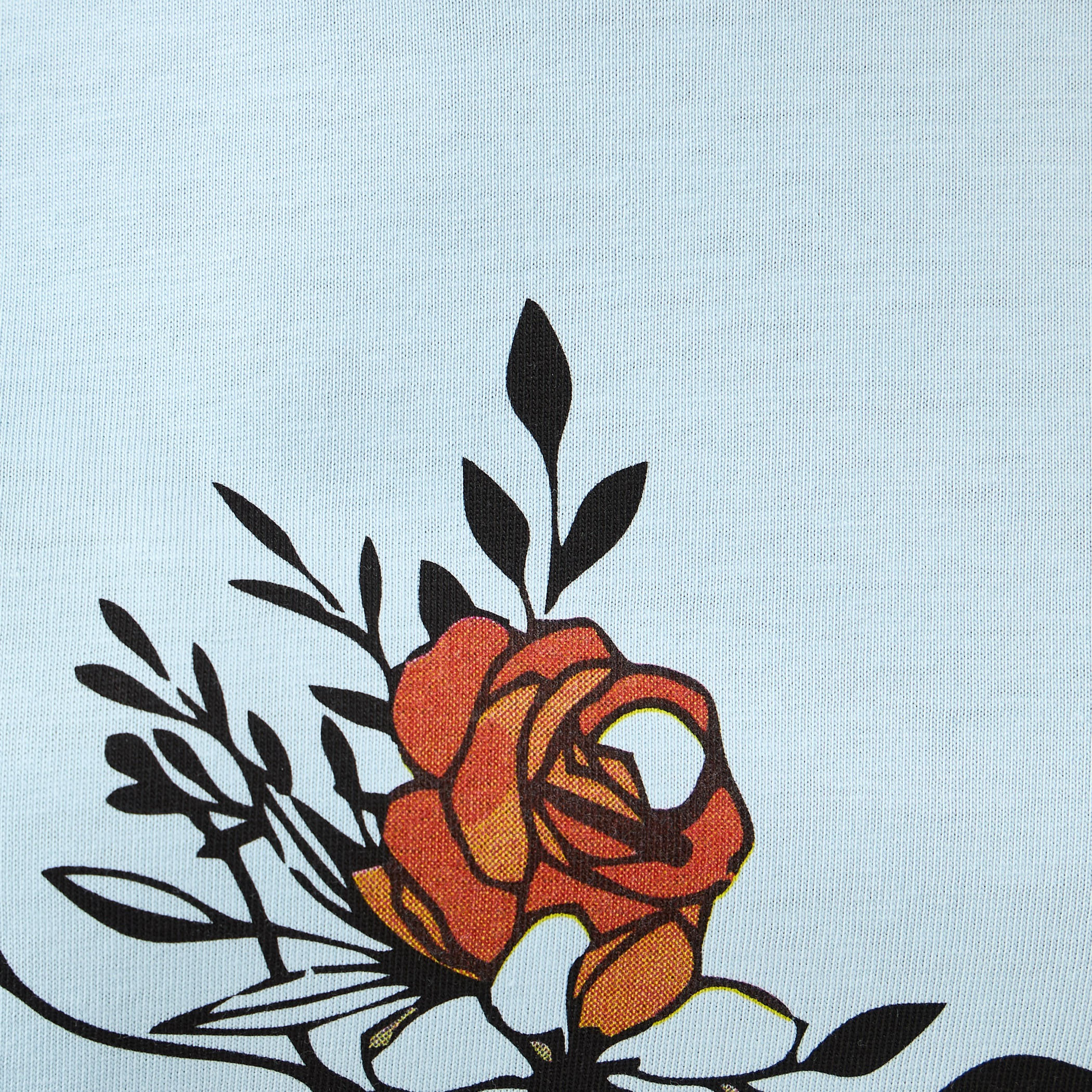 تيشيرت بياقة ضيقة وطبعات جرافيك-women-clothing-tshirts-image-1