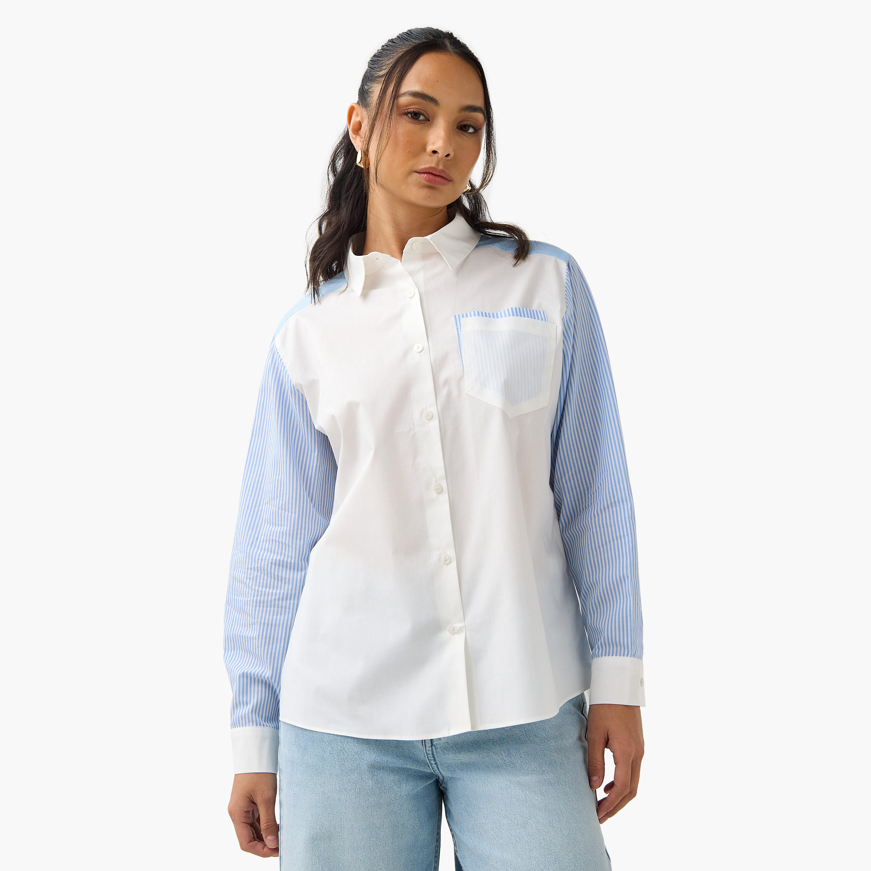 قميص قطن مقلم بقصّة عادية وياقة عادية وجيب على الصدر-women-clothing-shirtsandblouses-shirts-image-1