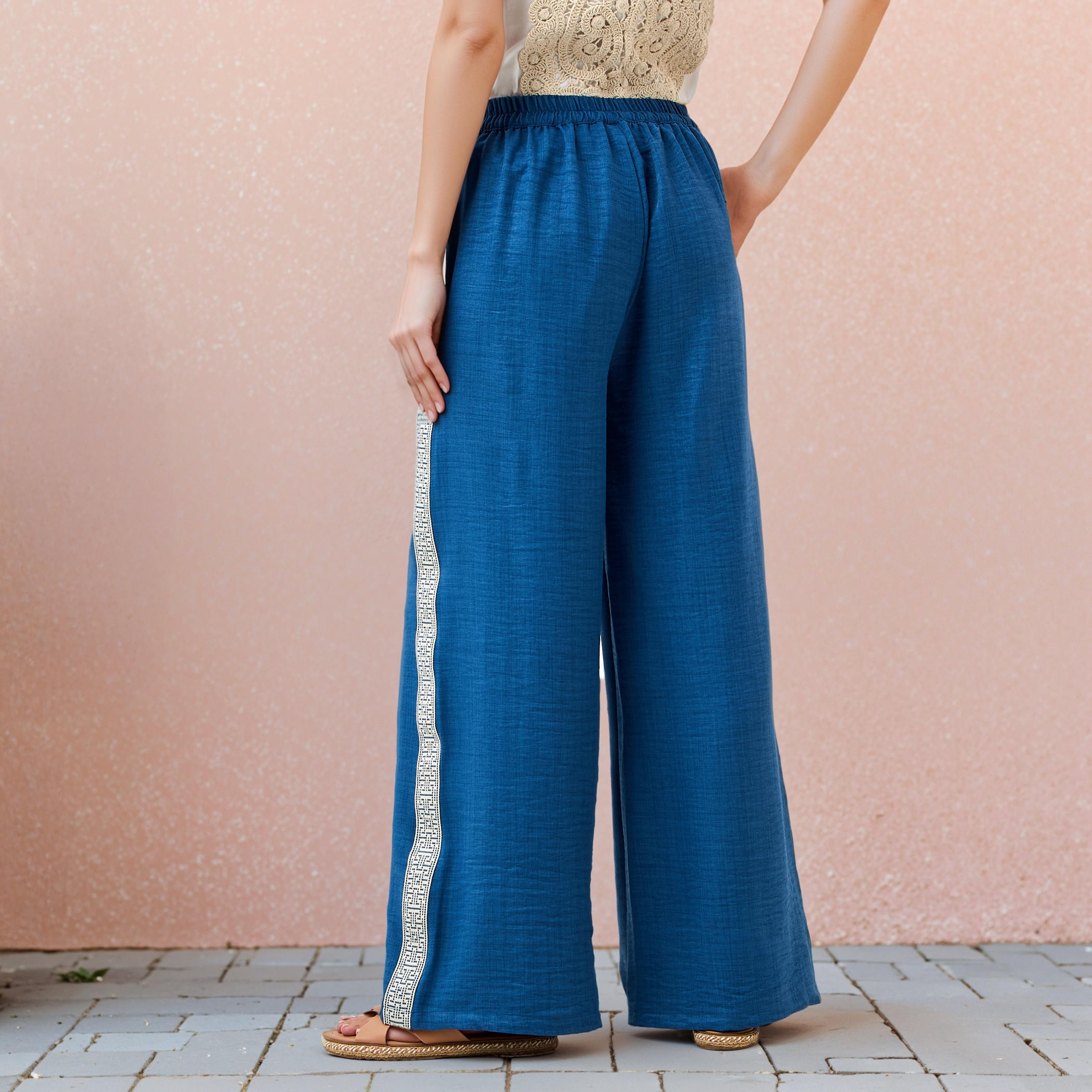بنطلون واسع الساقين بألواح وخصر نصف مطاطي-women-clothing-coordsets-image-3