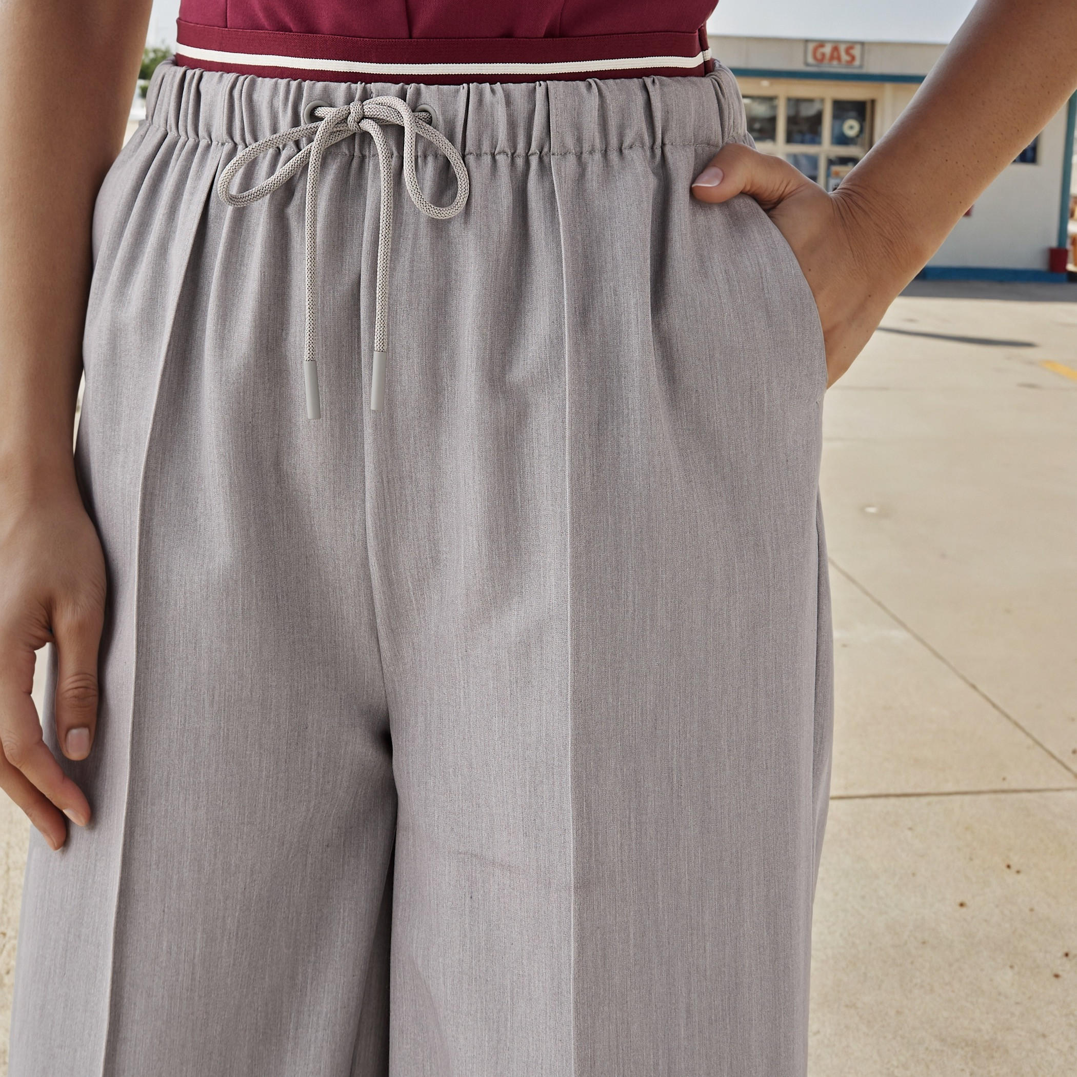 بنطلون بقصة عادية وخصر مرن ورباط-women-clothing-bottoms-trousers-image-4