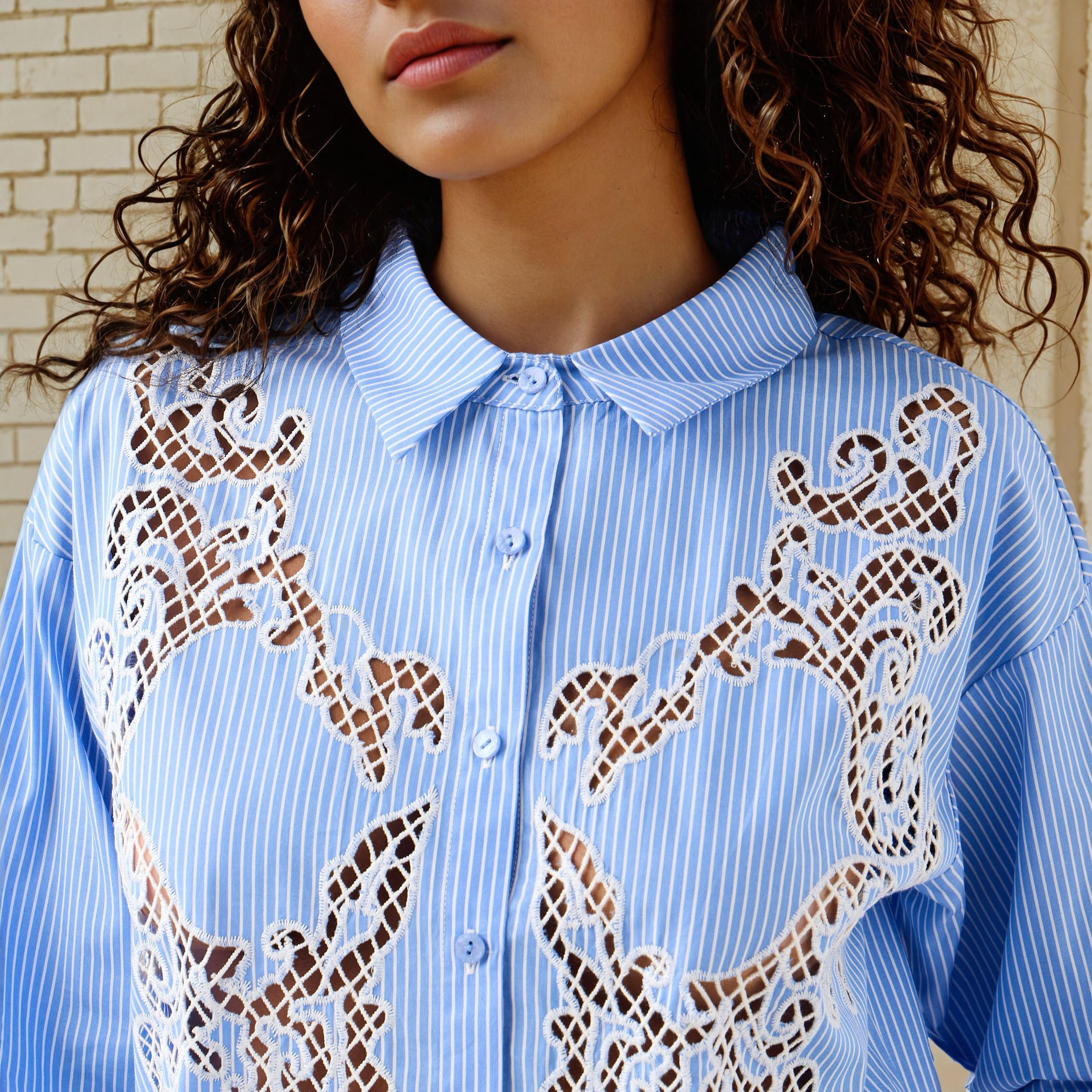 قميص مخطط بأكمام طويلة وتفاصيل مفرغة-women-clothing-shirtsandblouses-shirts-image-3