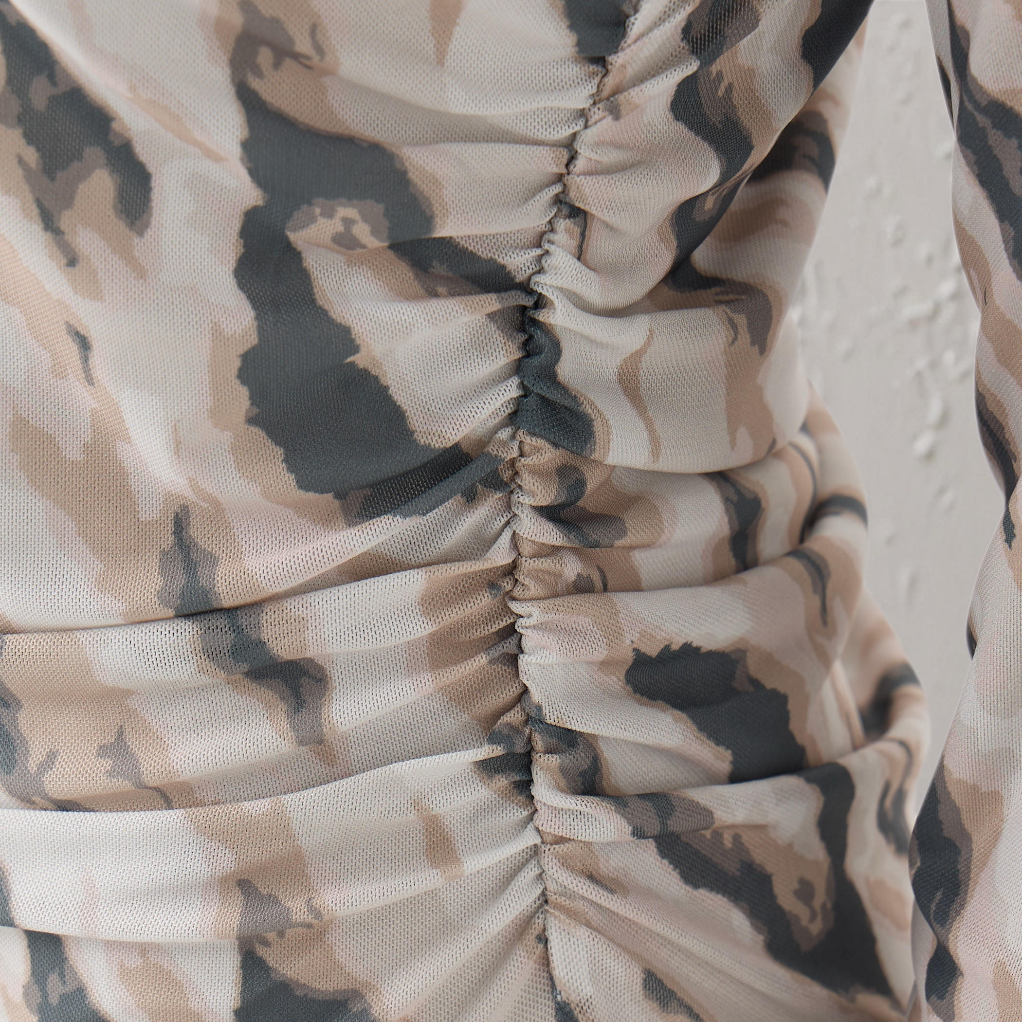 فستان شبكي مبتفاصيل كشكش وطبعات-women-clothing-dresses-image-5