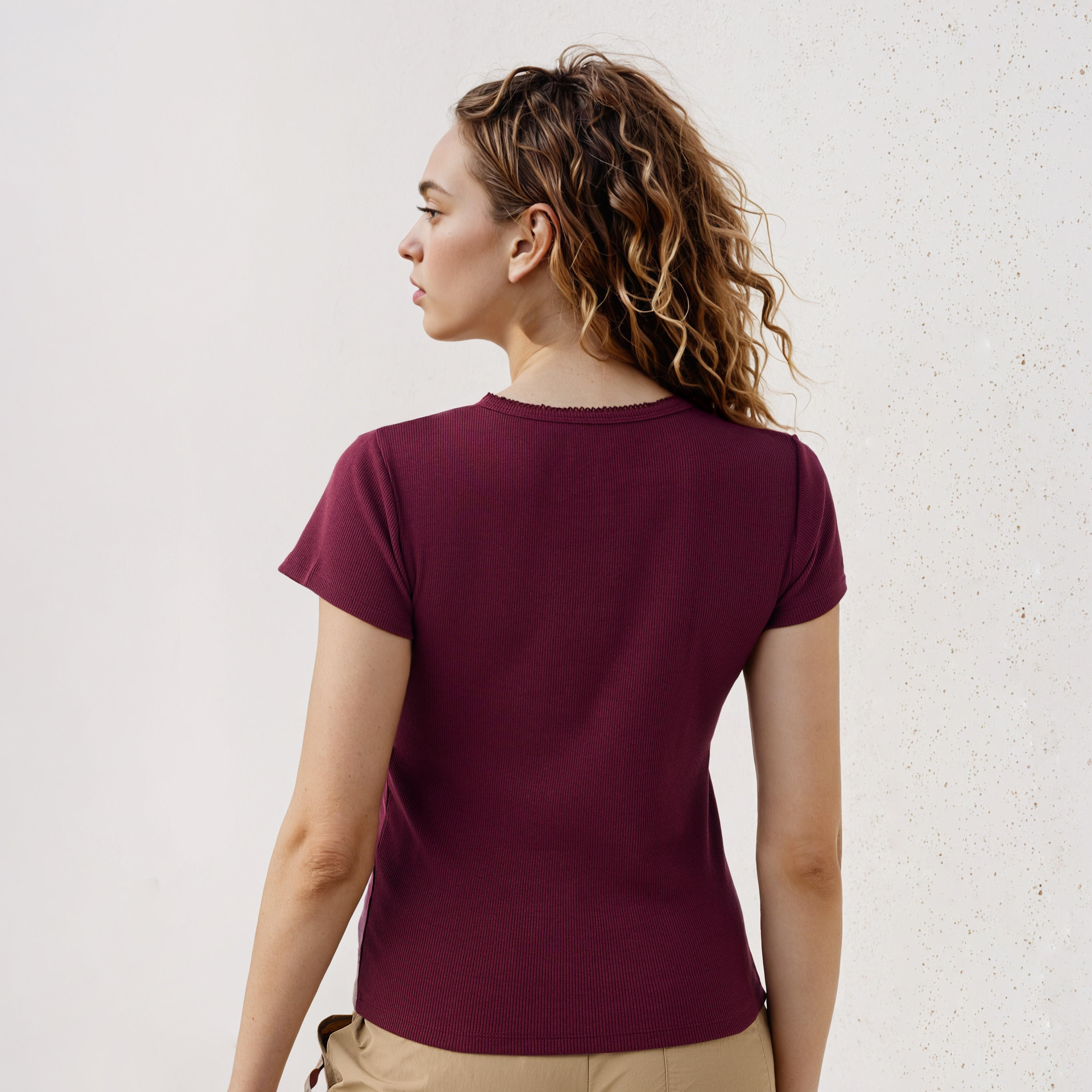 تيشيرت مضلع بياقة هينلي-women-clothing-tshirts-image-3