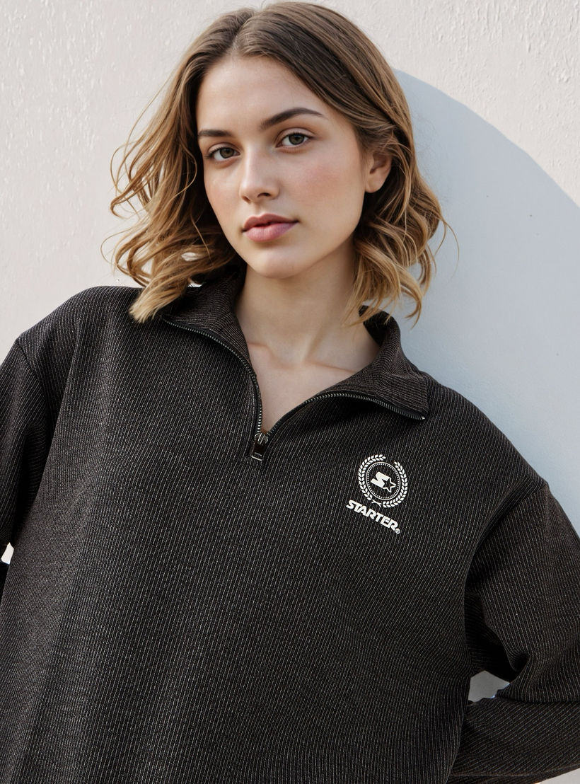 سويت شيرت بتطريز شعار-women-winterwear-hoodiesandsweatshirts-sweatshirts-image-2