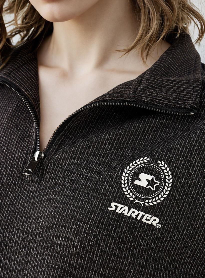 سويت شيرت بتطريز شعار-women-winterwear-hoodiesandsweatshirts-sweatshirts-image-1