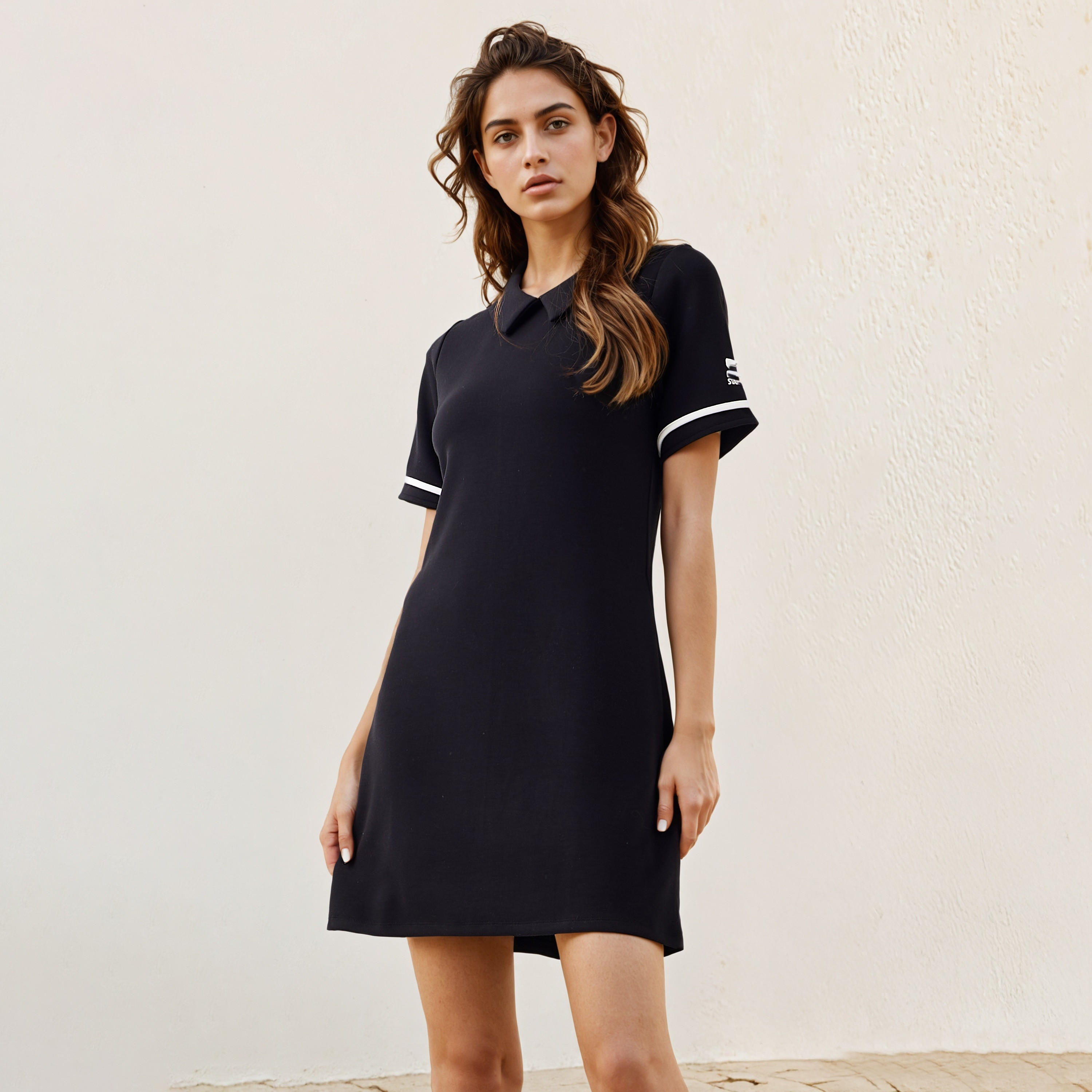 فستان تيشيرت بياقة وطبعات شعار من ستارتر-women-clothing-dresses-image-1