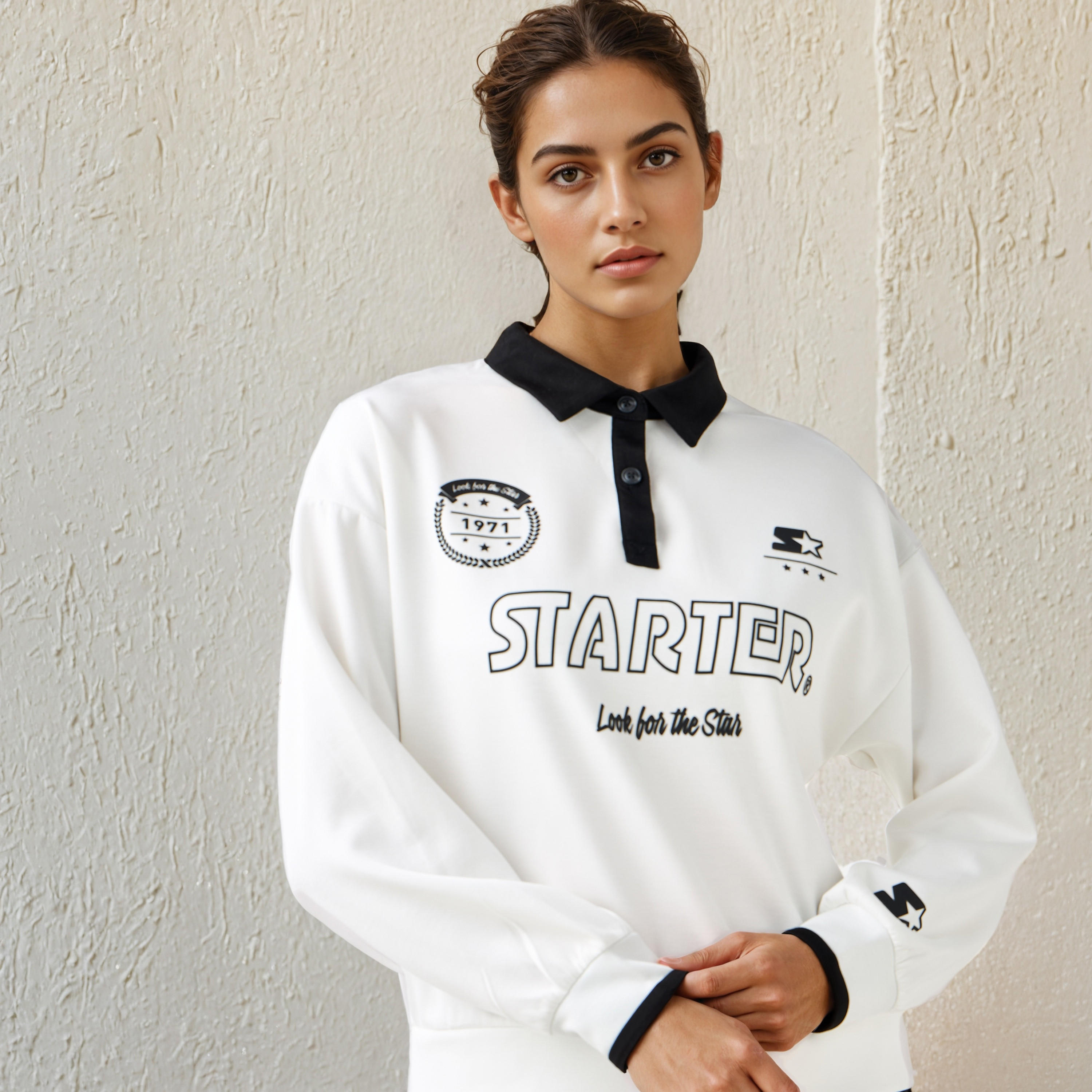 سويت شيرت بياقة وطبعات شعار من ستارتر-women-winterwear-hoodiesandsweatshirts-sweatshirts-image-2