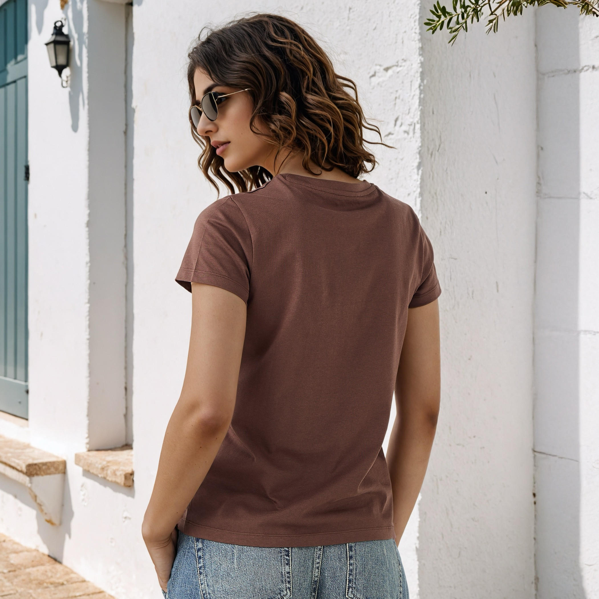 تيشيرت بياقة ضيقة وتطريزات-women-clothing-tshirts-image-3