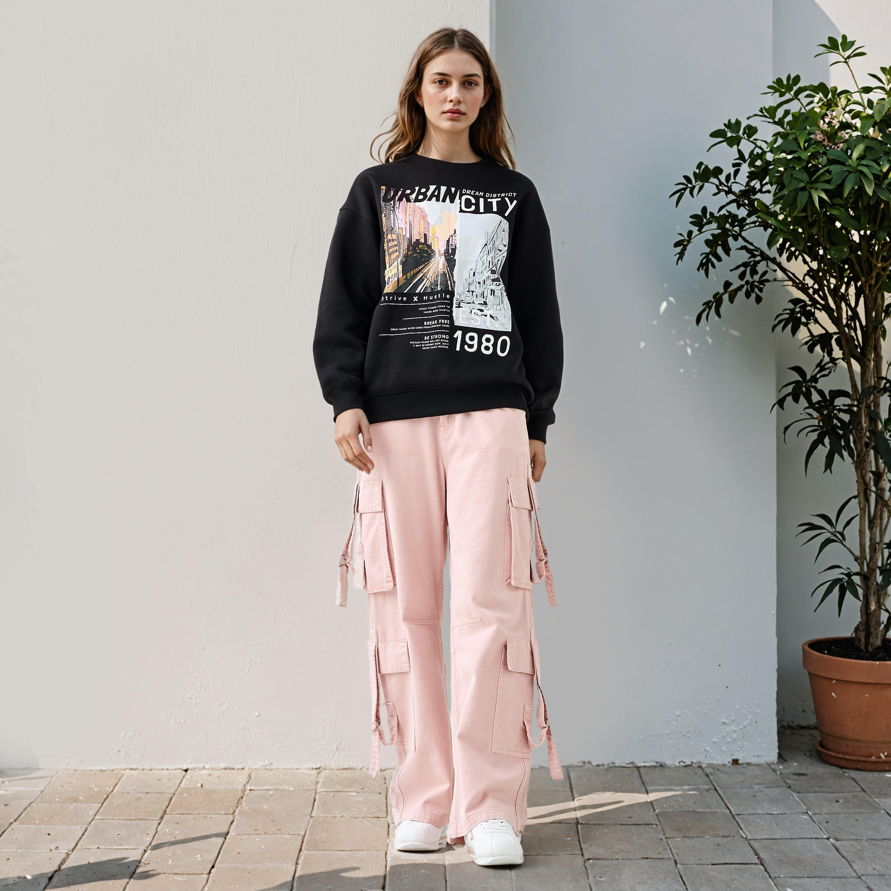Graphic Print Sweatshirt with Crew Neck-women-winterwear-hoodiesandsweatshirts-sweatshirts-image-2