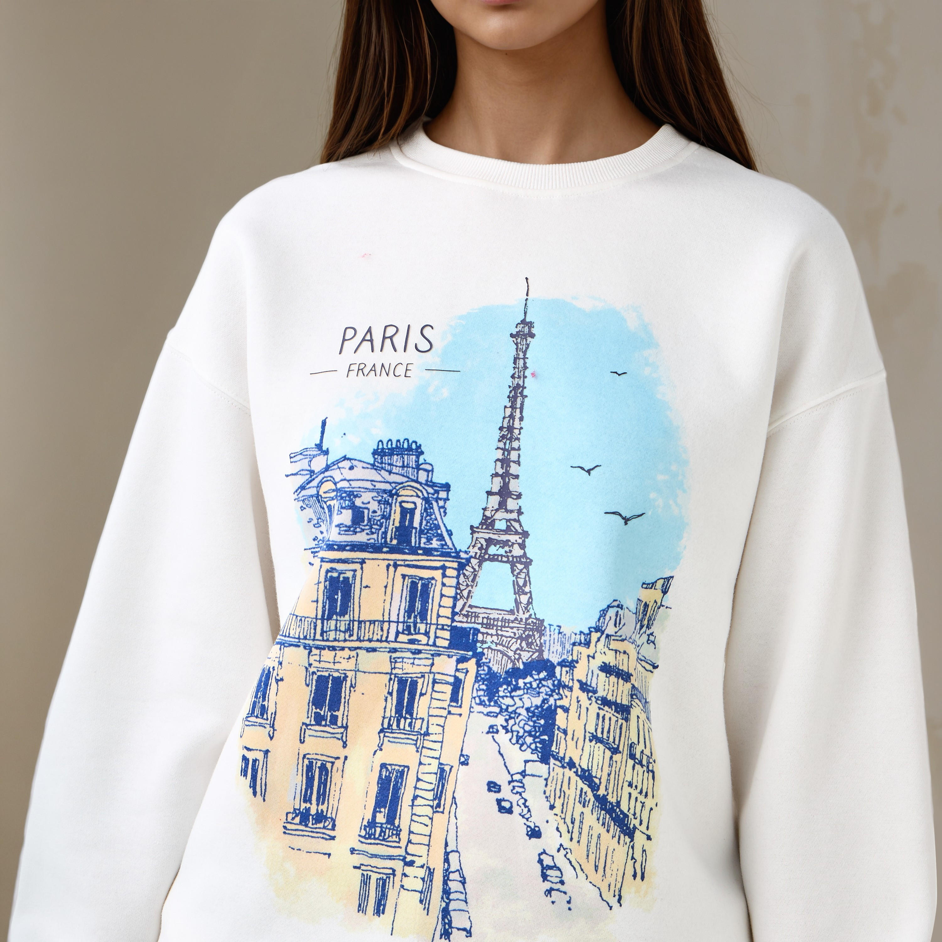 سويت شيرت بياقة ضيقة وطبعات جرافيك-women-winterwear-hoodiesandsweatshirts-sweatshirts-image-3