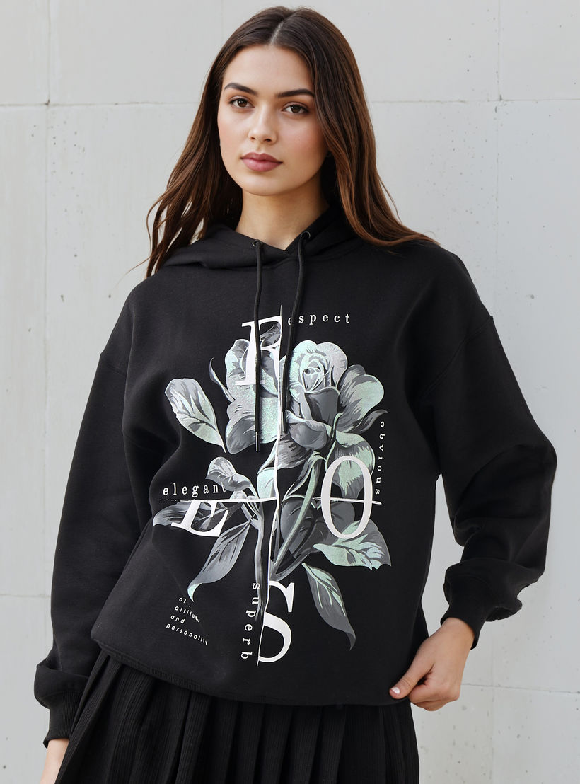 هودي بطبعات جرافيك-women-winterwear-hoodiesandsweatshirts-hoodies-image-1