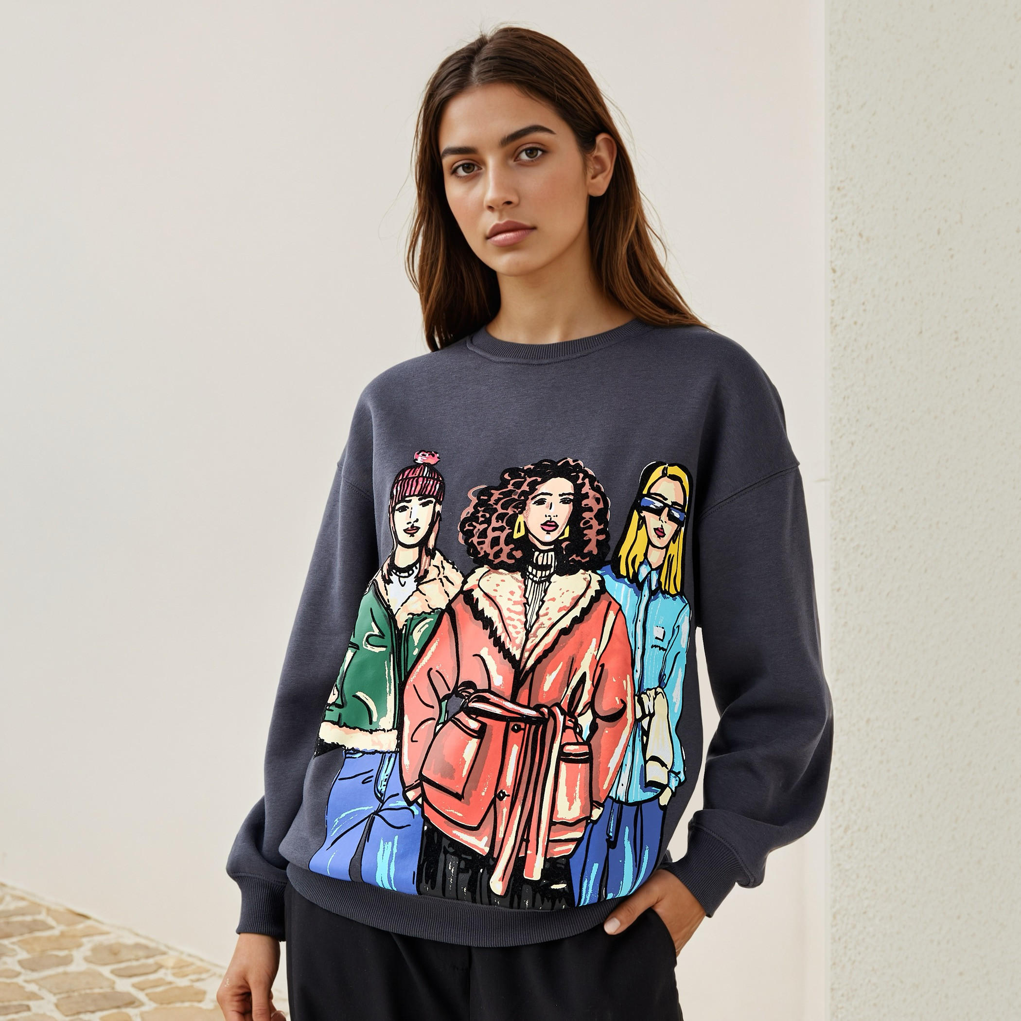سويت شيرت بياقة ضيقة وطبعات جرافيك-women-winterwear-hoodiesandsweatshirts-sweatshirts-image-5