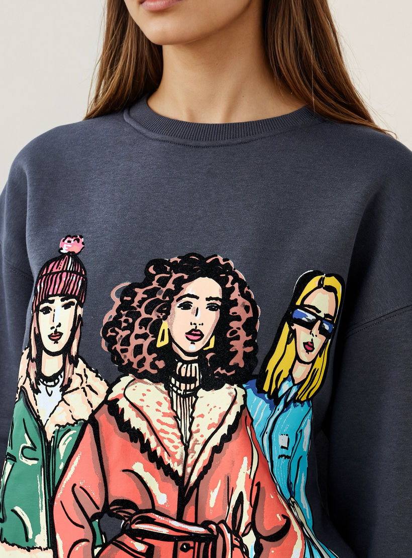 سويت شيرت بياقة ضيقة وطبعات جرافيك-women-winterwear-hoodiesandsweatshirts-sweatshirts-image-4