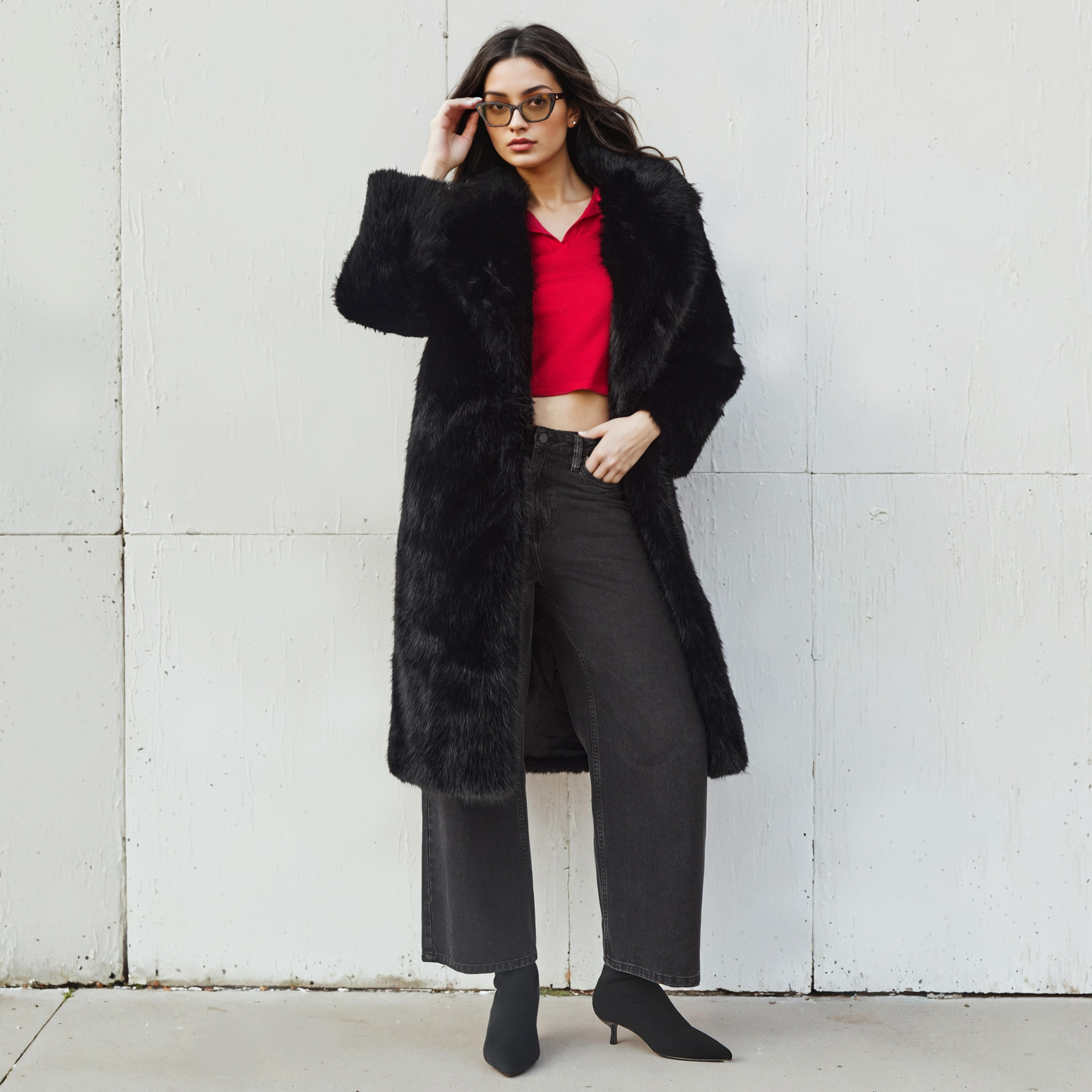 معطف طويل فرو صناعي بأكمام طويلة-women-clothing-coatsandjackets-coats-image-2