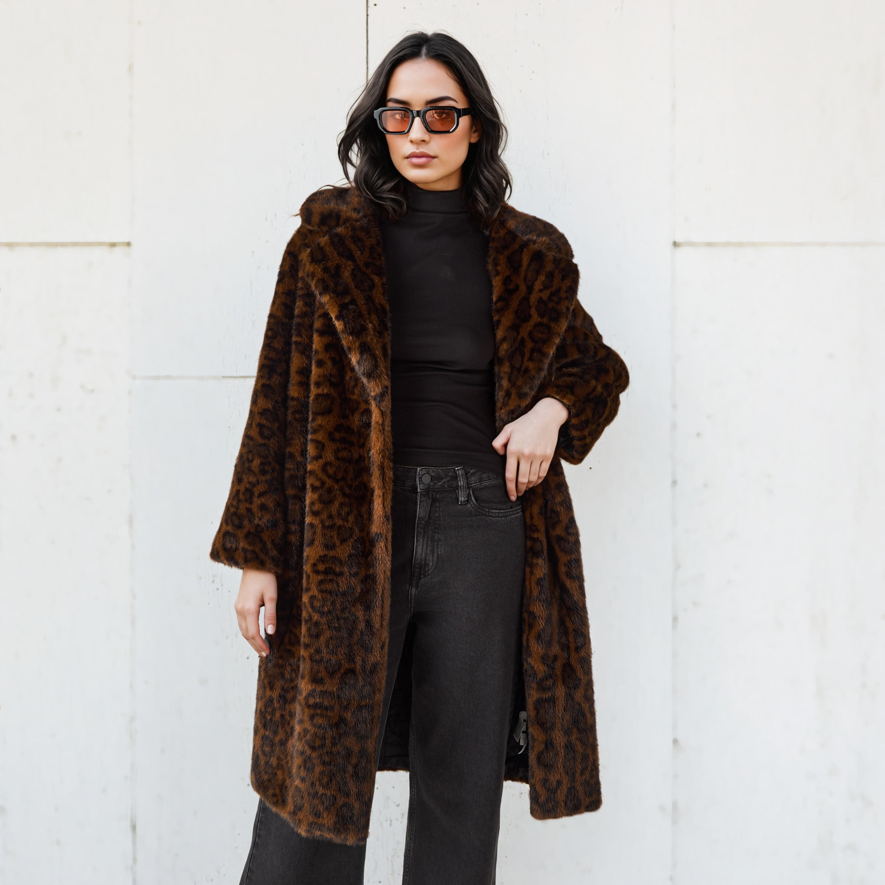 معطف فرو صناعي بطبعات-women-clothing-coatsandjackets-coats-image-1