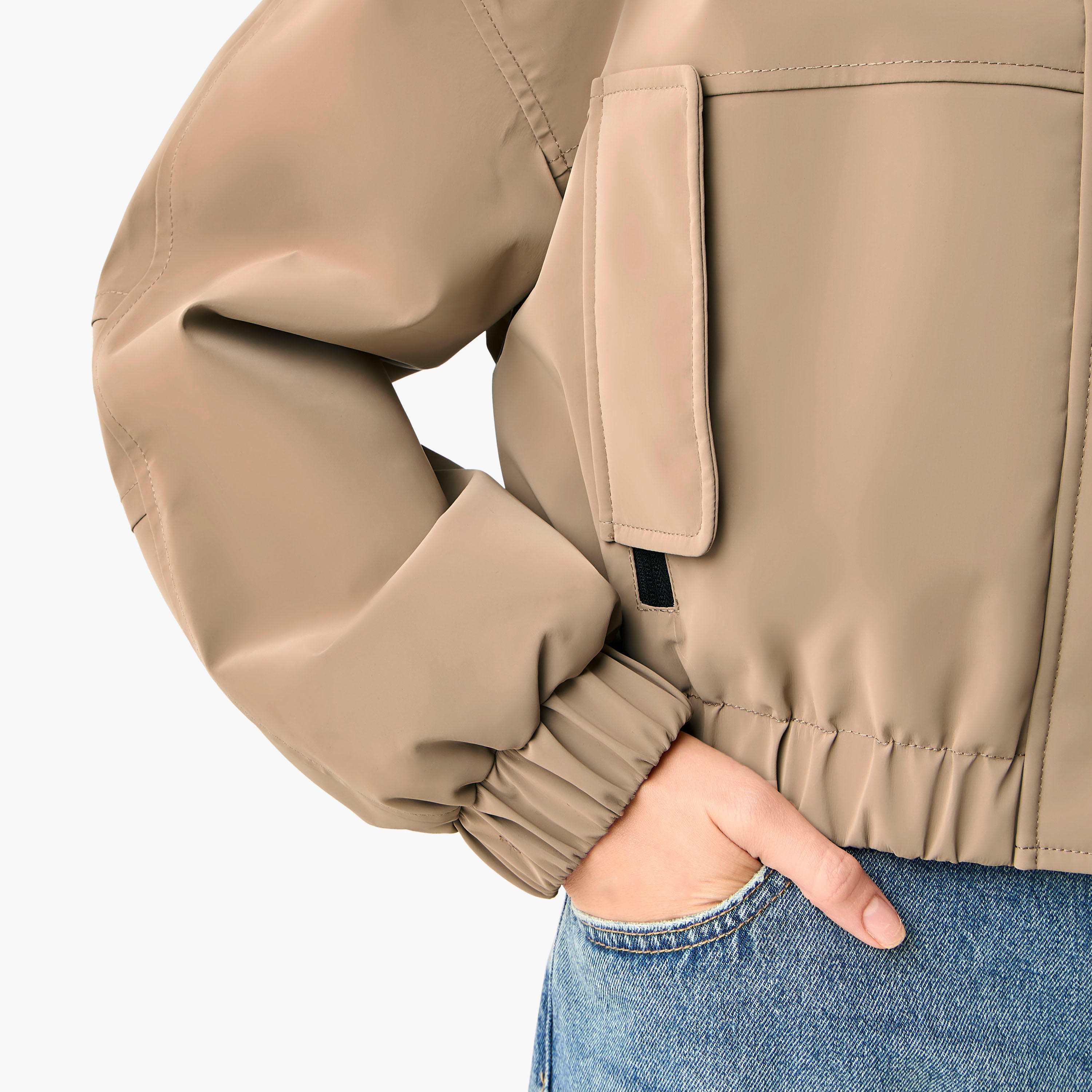 جاكيت بوليستر منفوخ بقصّة عادية وجيوب-women-winterwear-coatsandjackets-jackets-image-4