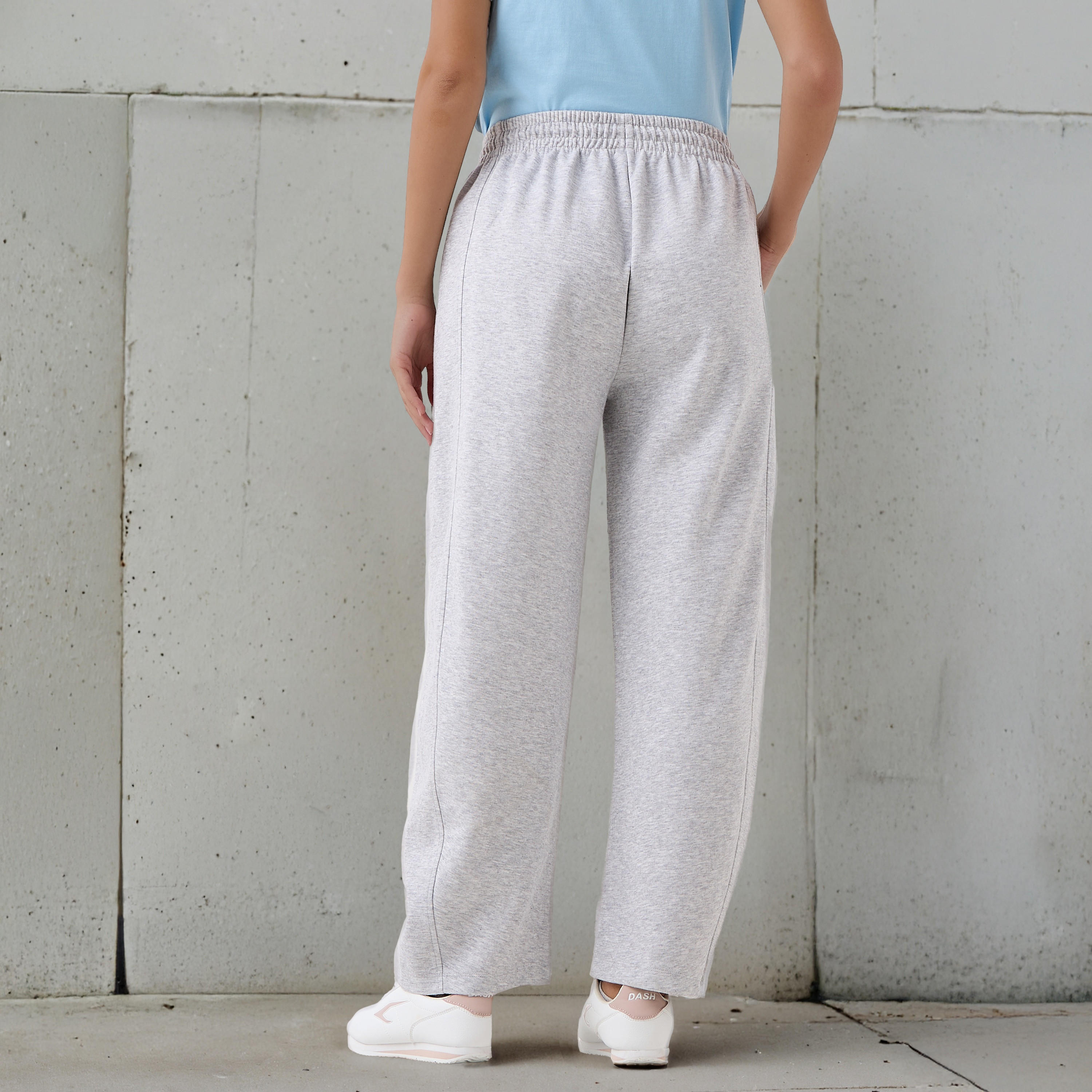 بنطلون بألواح بخصر متوسط وقصّة باريل-women-clothing-bottoms-trousers-image-3